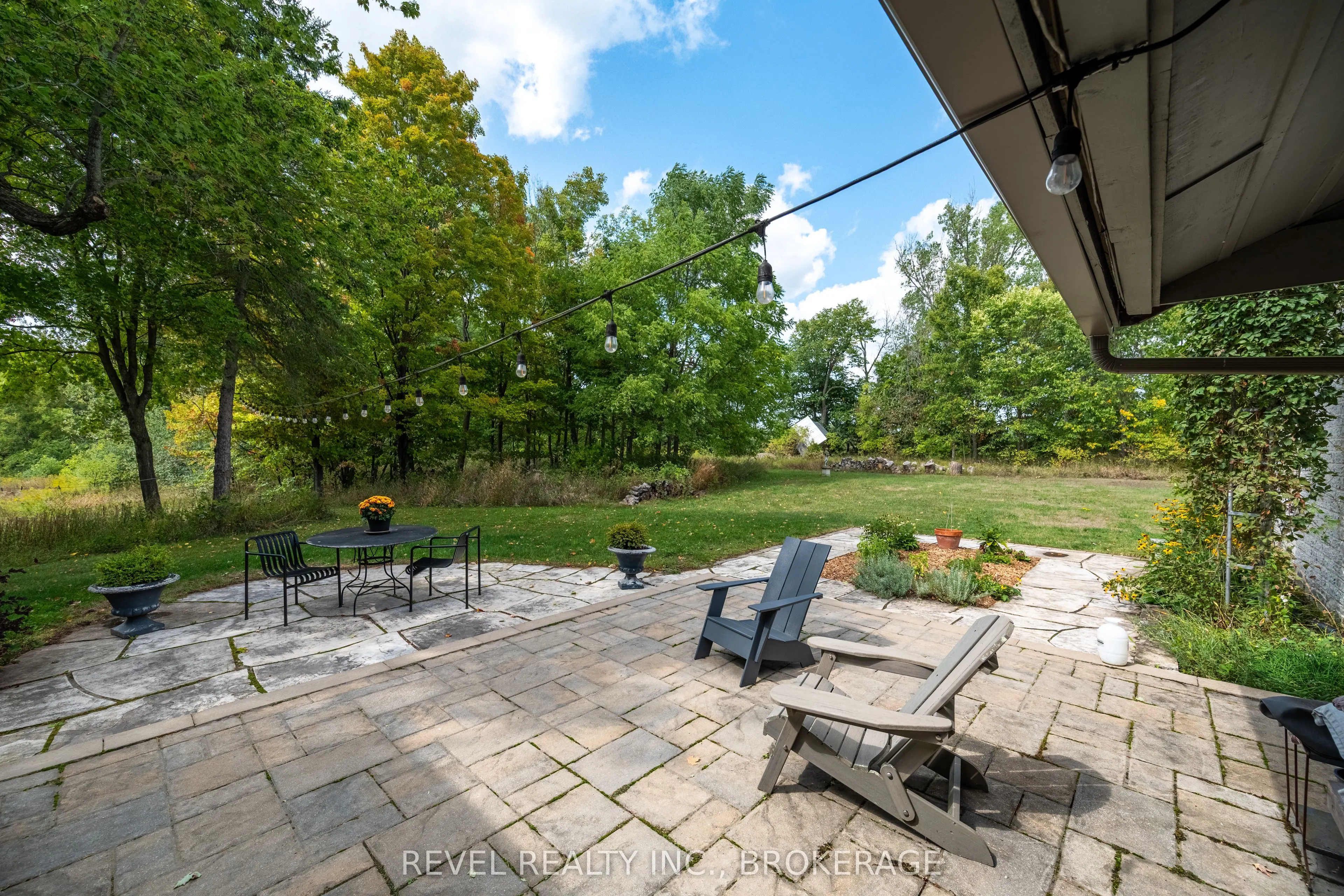4247 Henderson Road