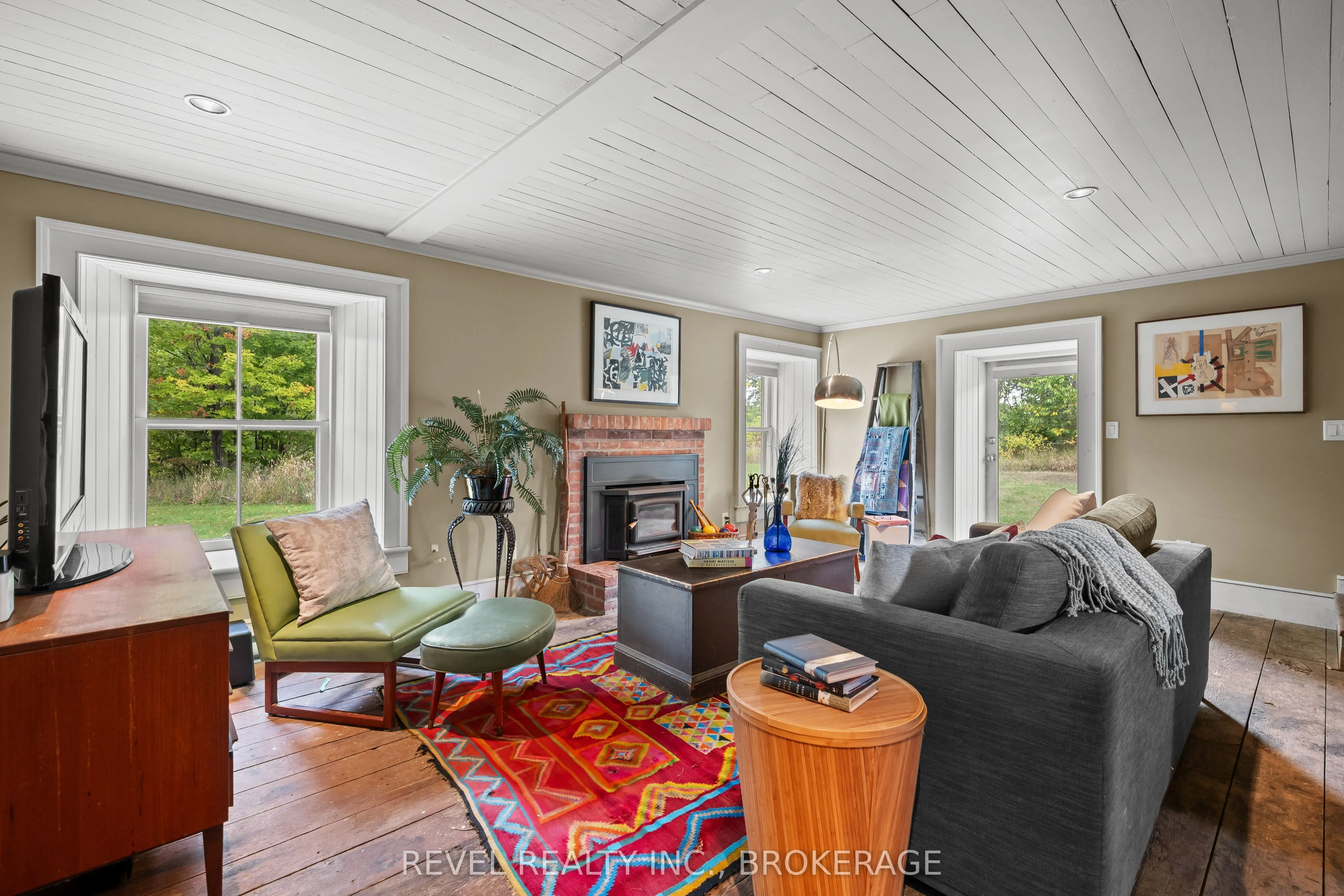 4247 Henderson Road