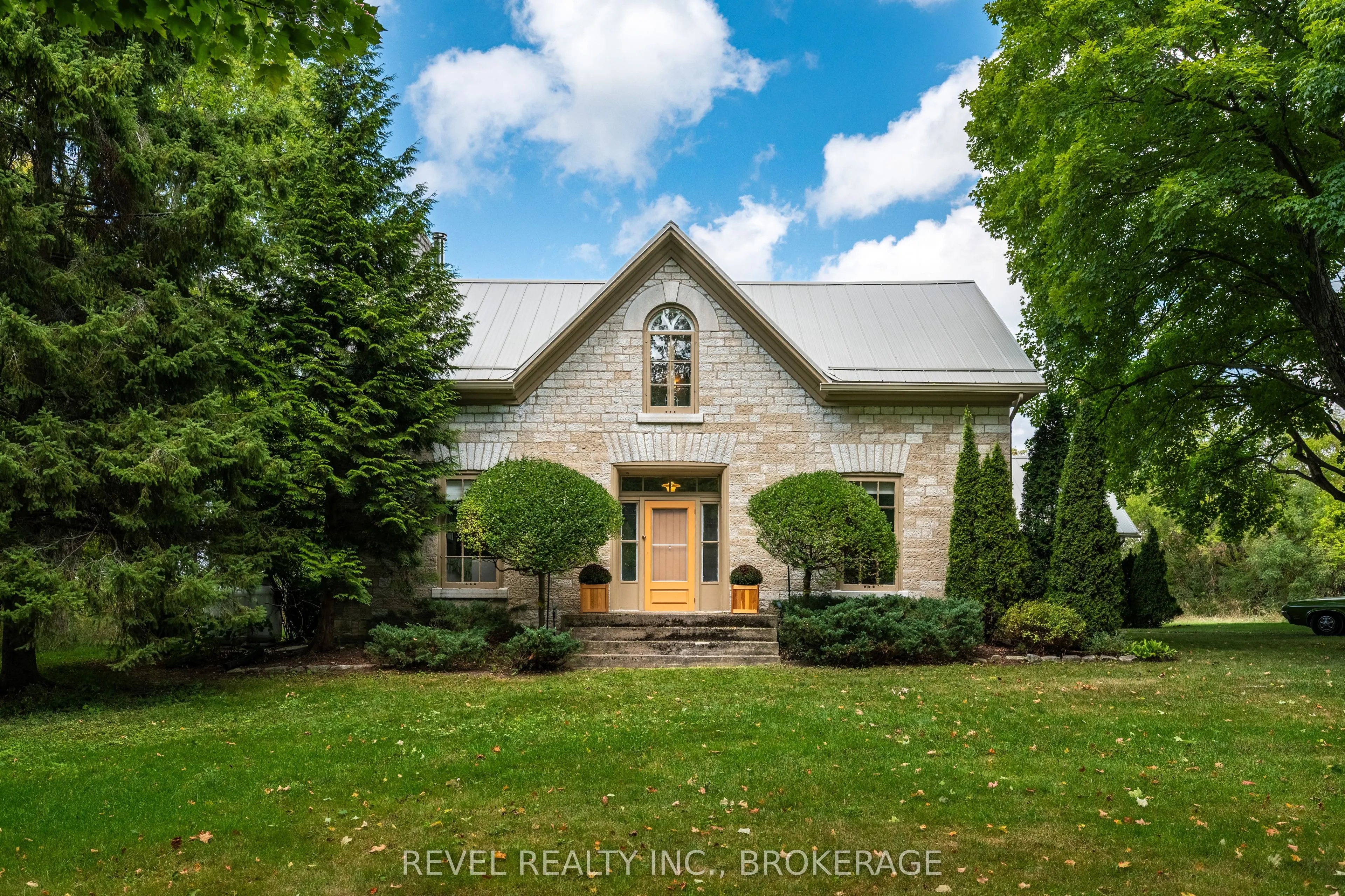 4247 Henderson Road