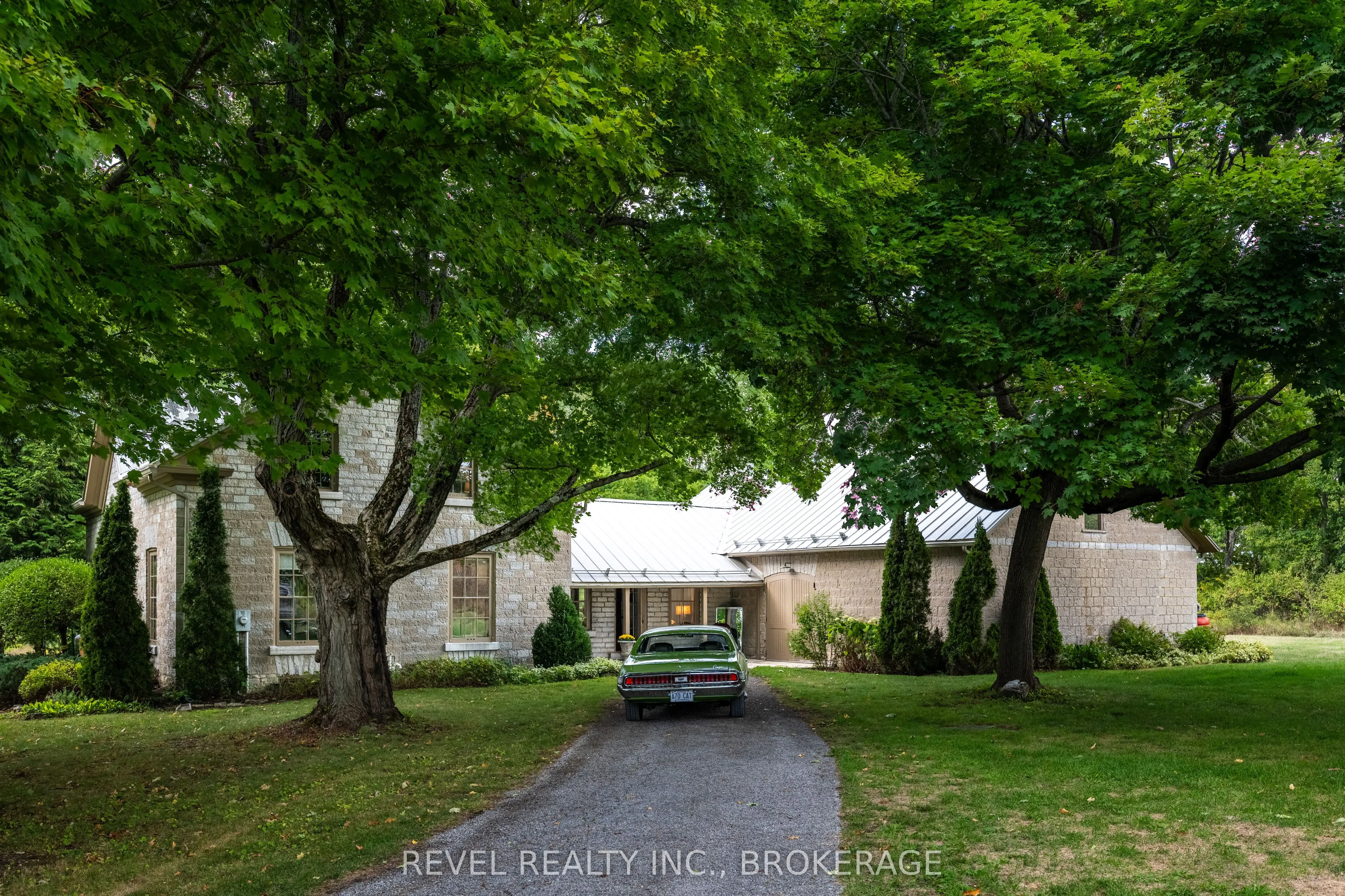 4247 Henderson Road