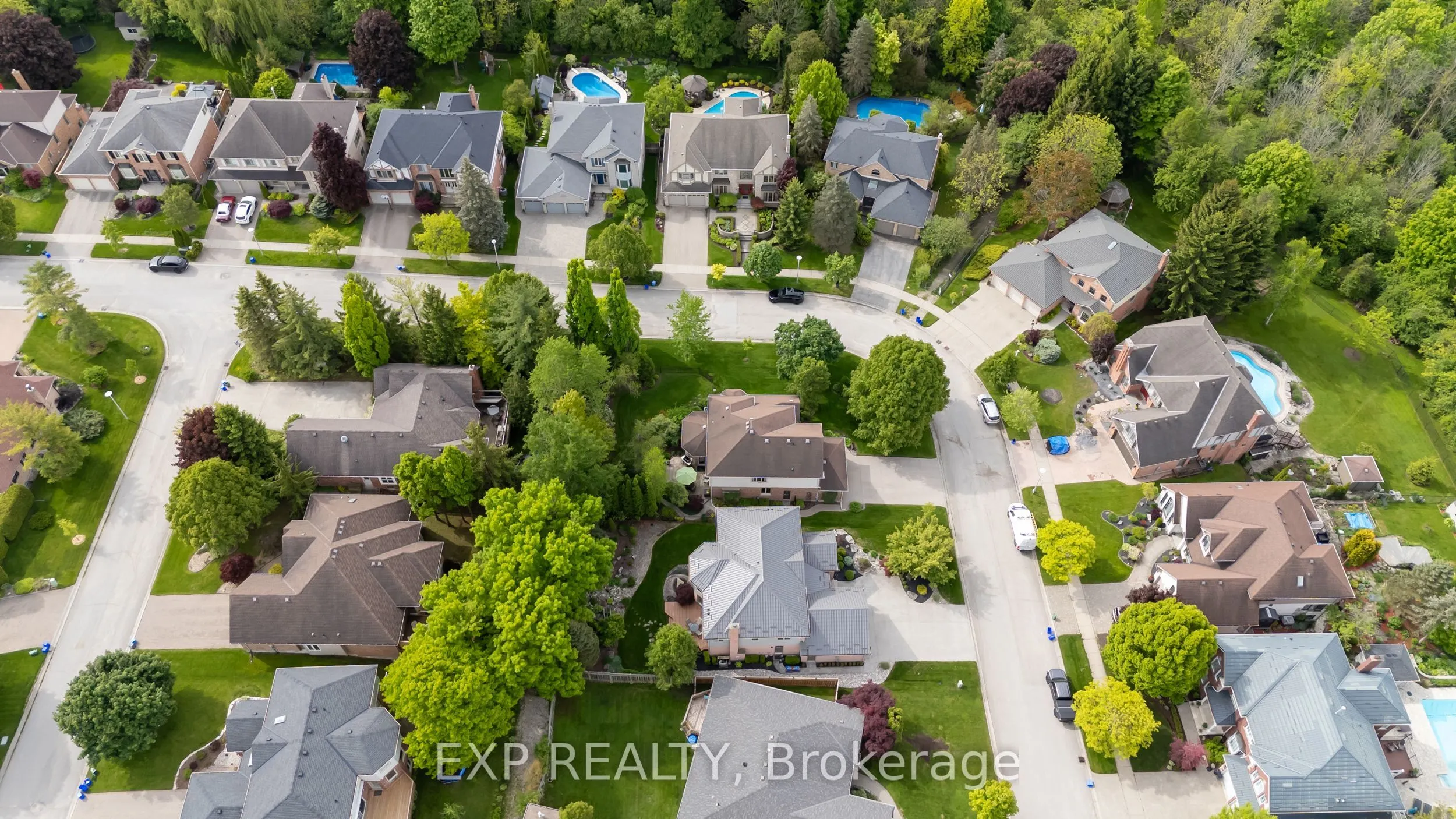 22 Glenridge Crescent