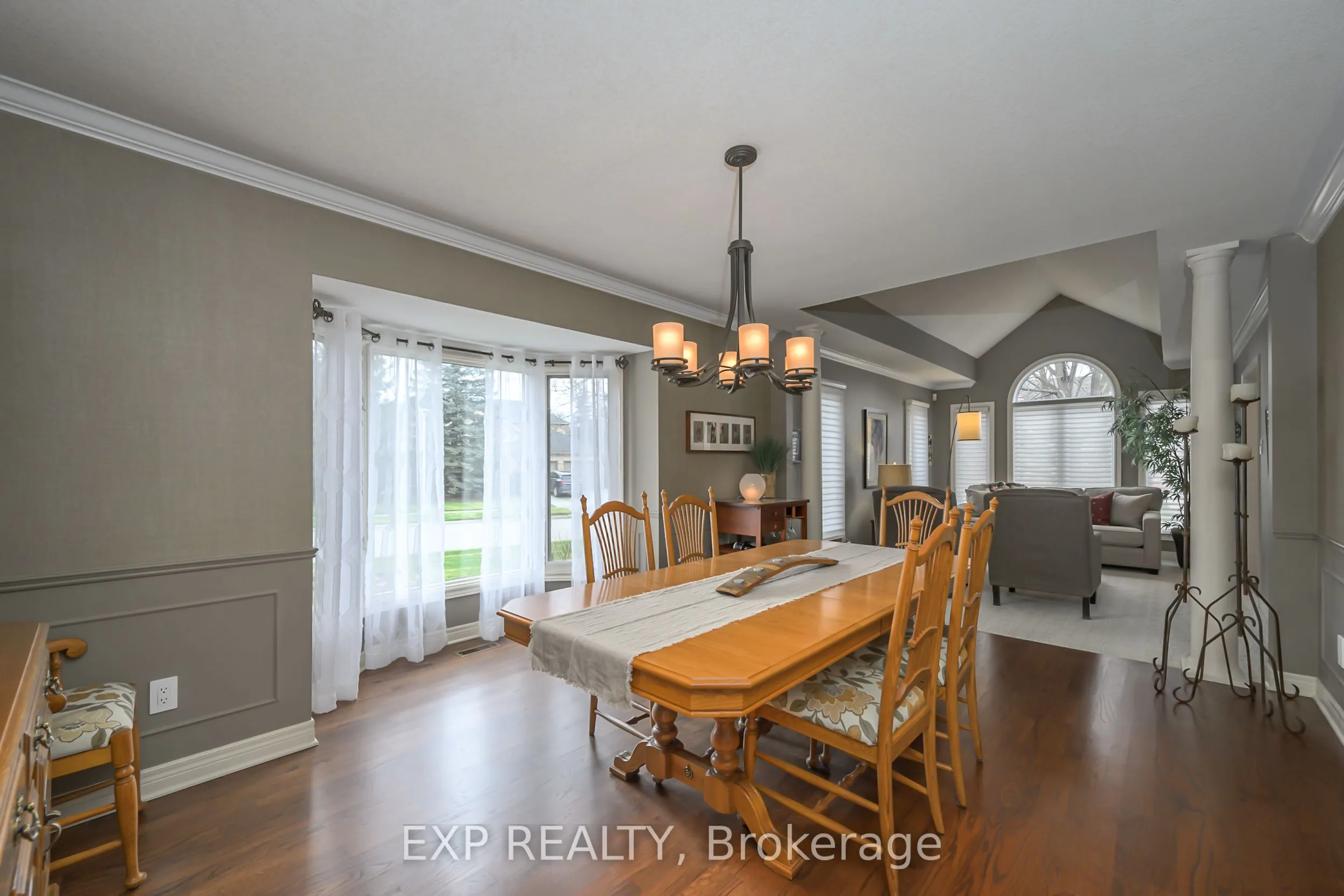 22 Glenridge Crescent