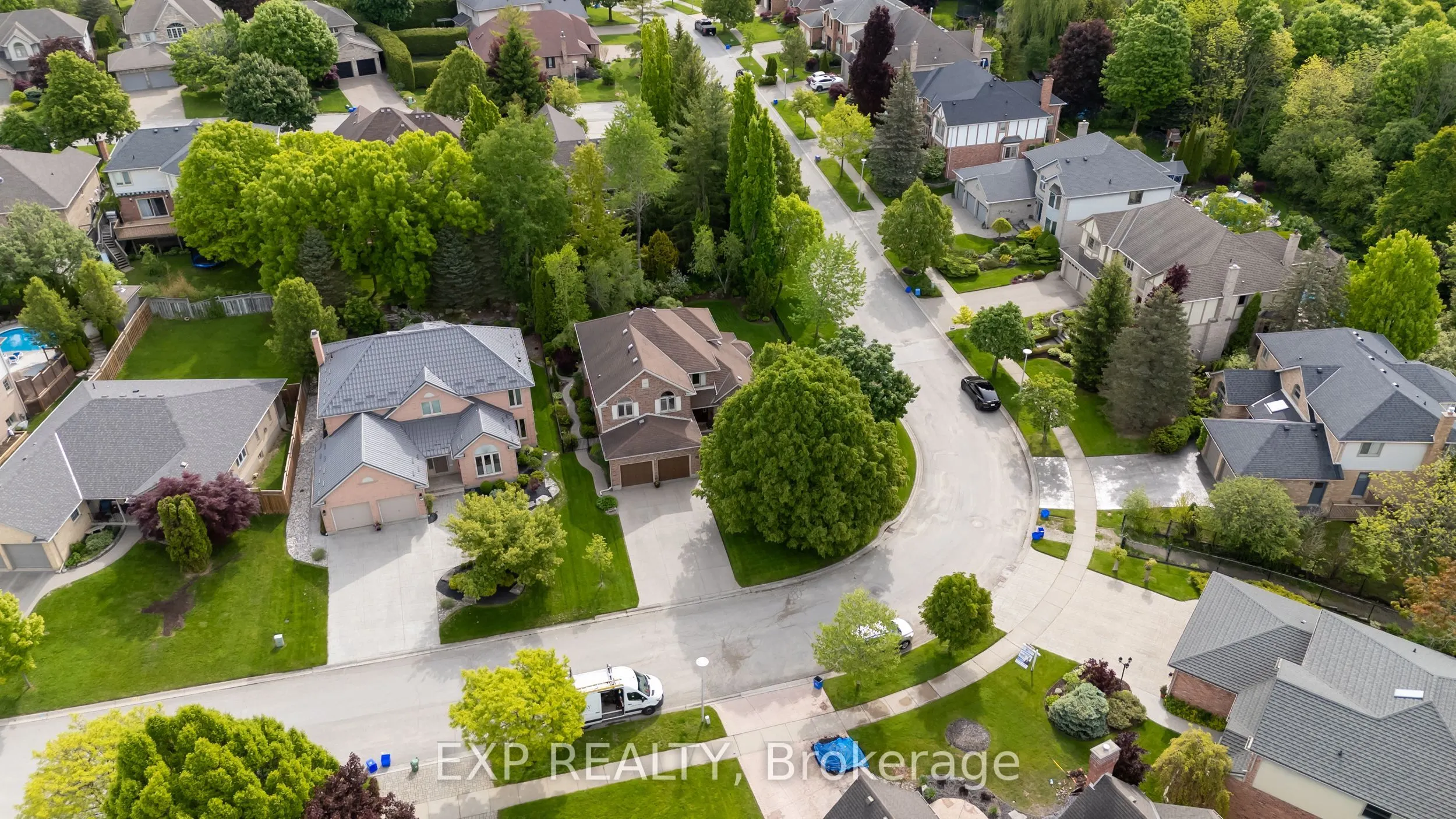 22 Glenridge Crescent