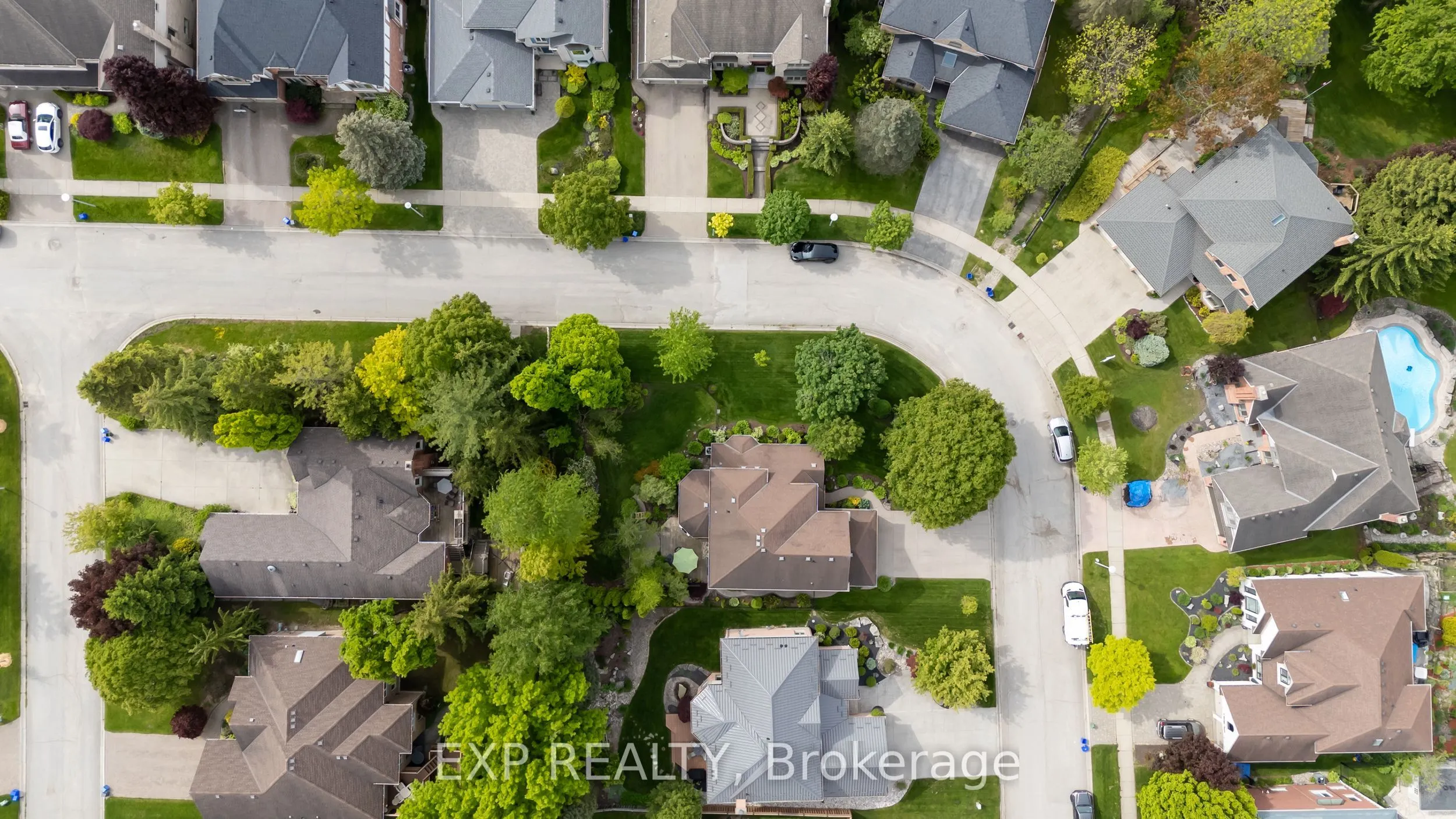 22 Glenridge Crescent