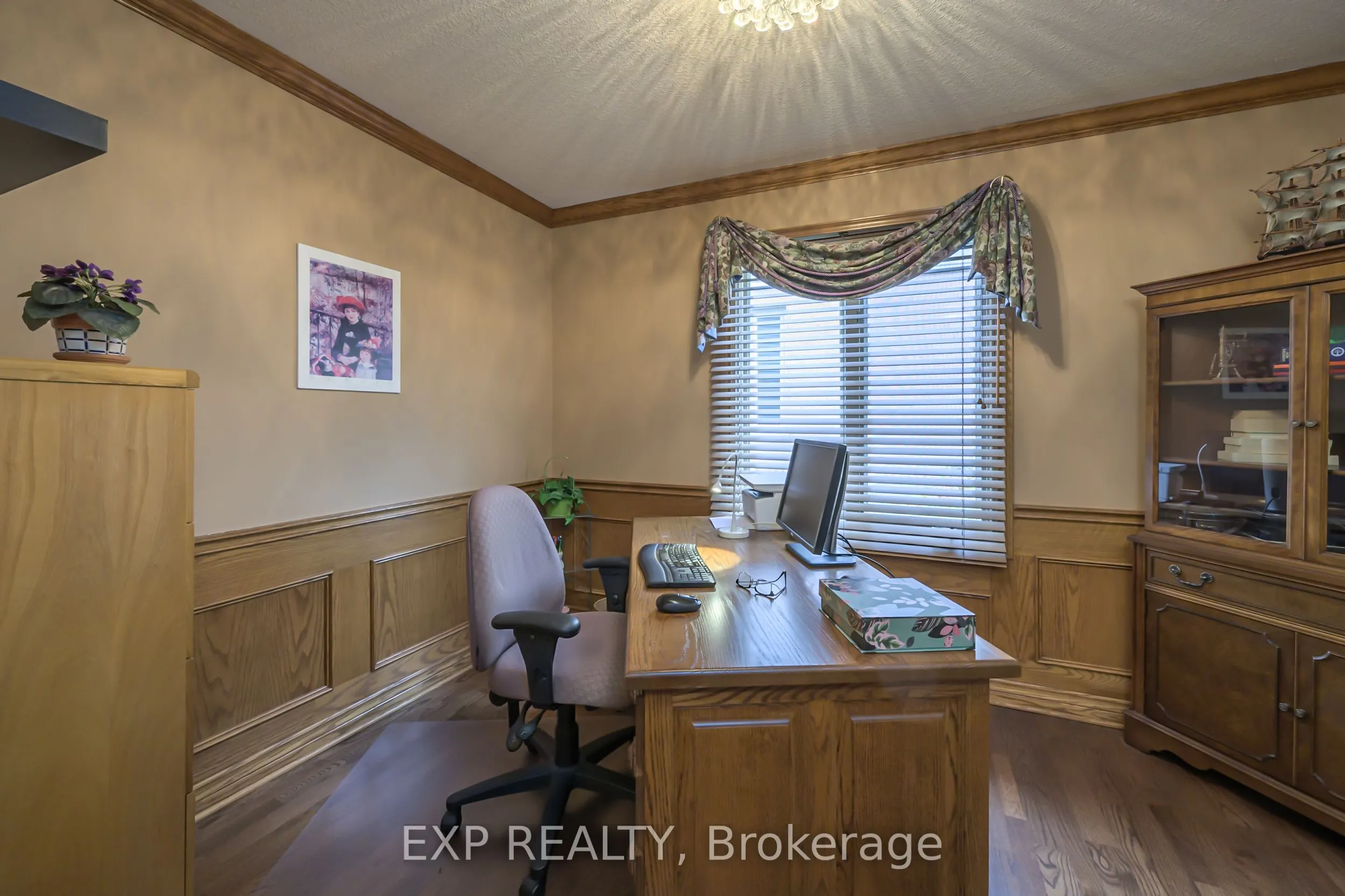 22 Glenridge Crescent