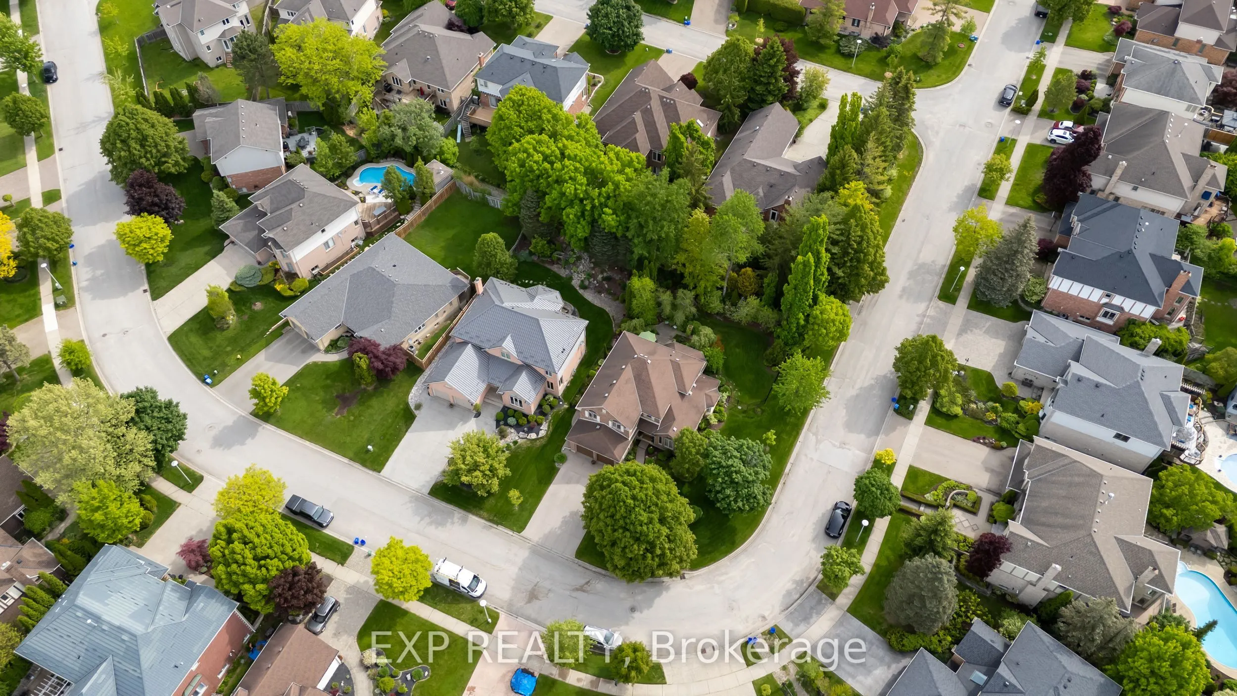 22 Glenridge Crescent