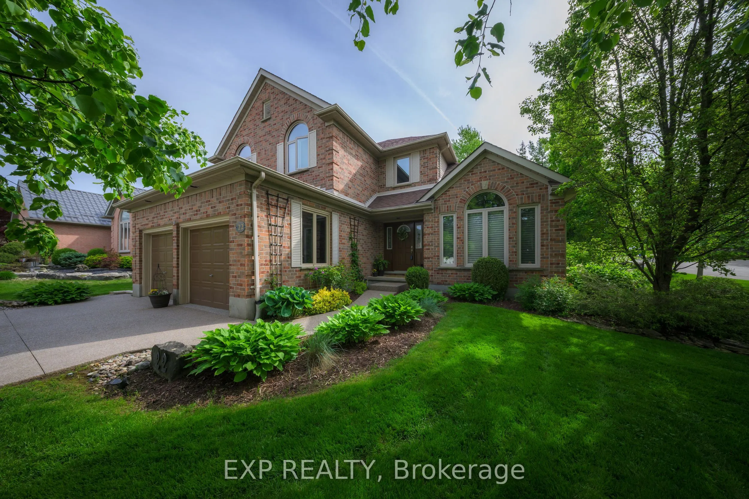 22 Glenridge Crescent