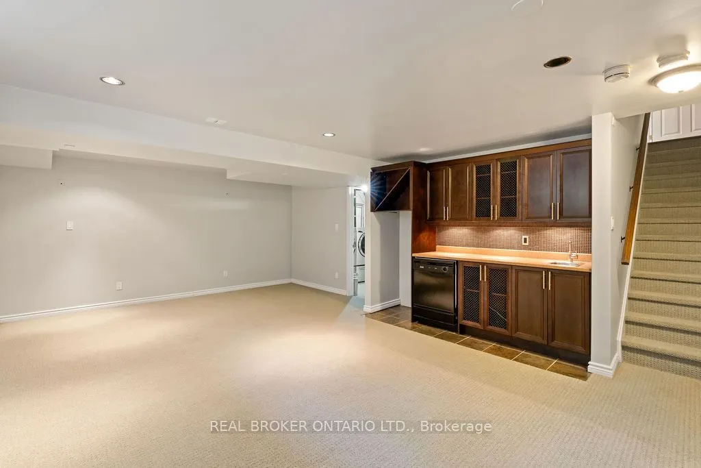 2 Sherring Crescent