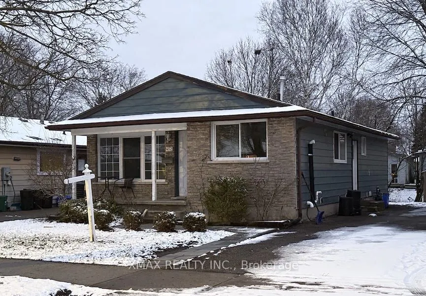 452 Midwood Crescent