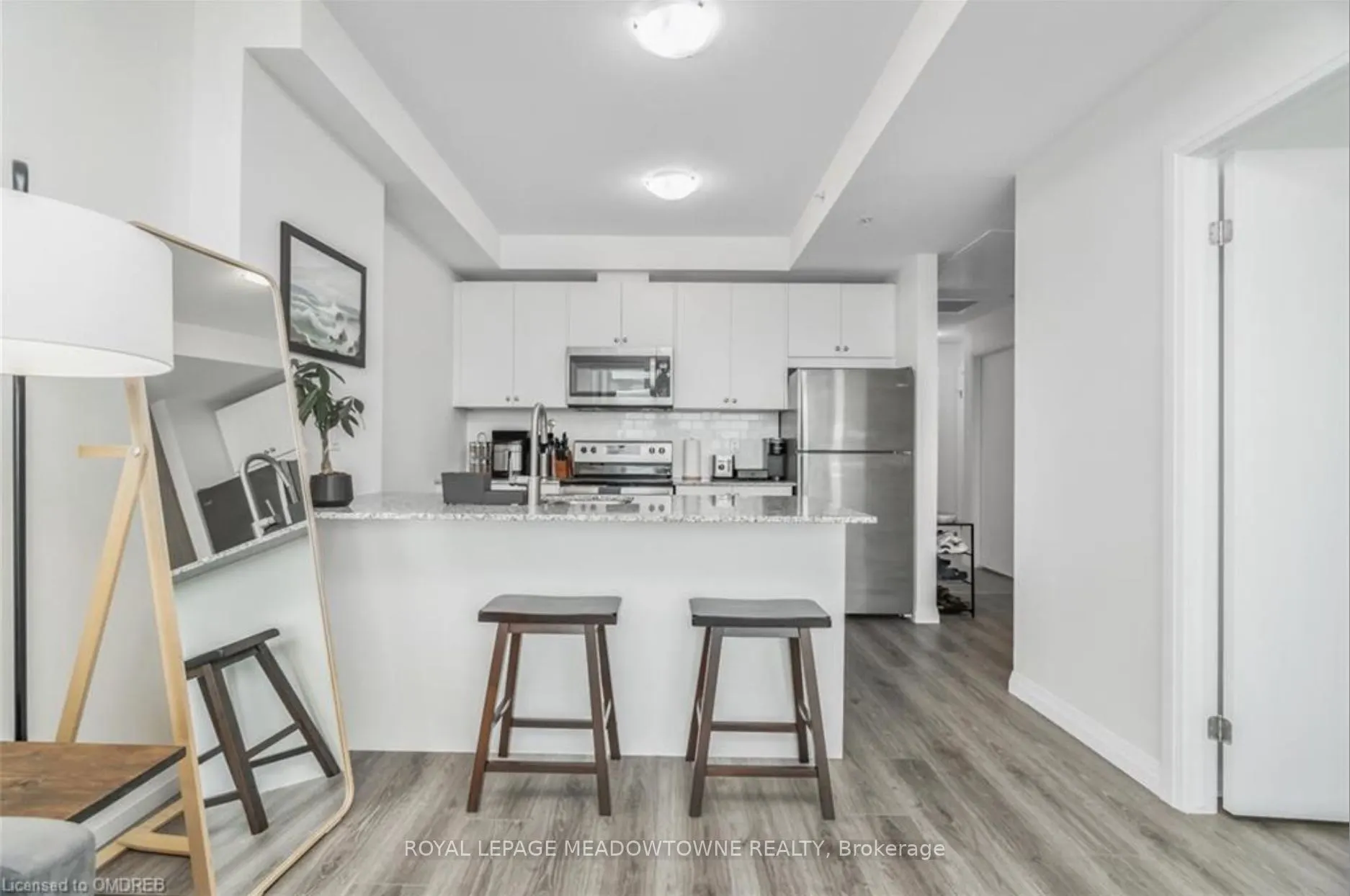 60 Charles Street W, #1206