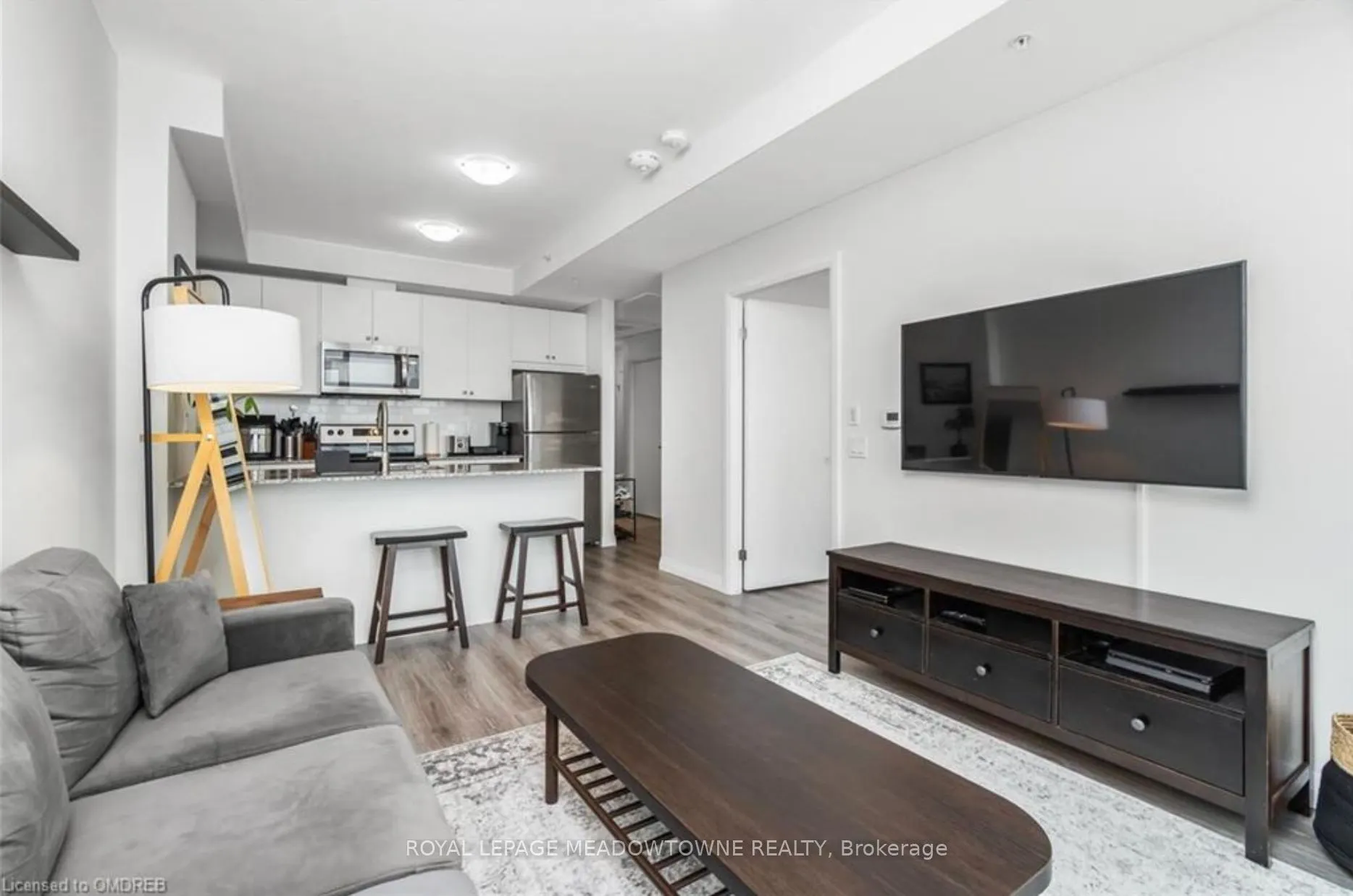 60 Charles Street W, #1206