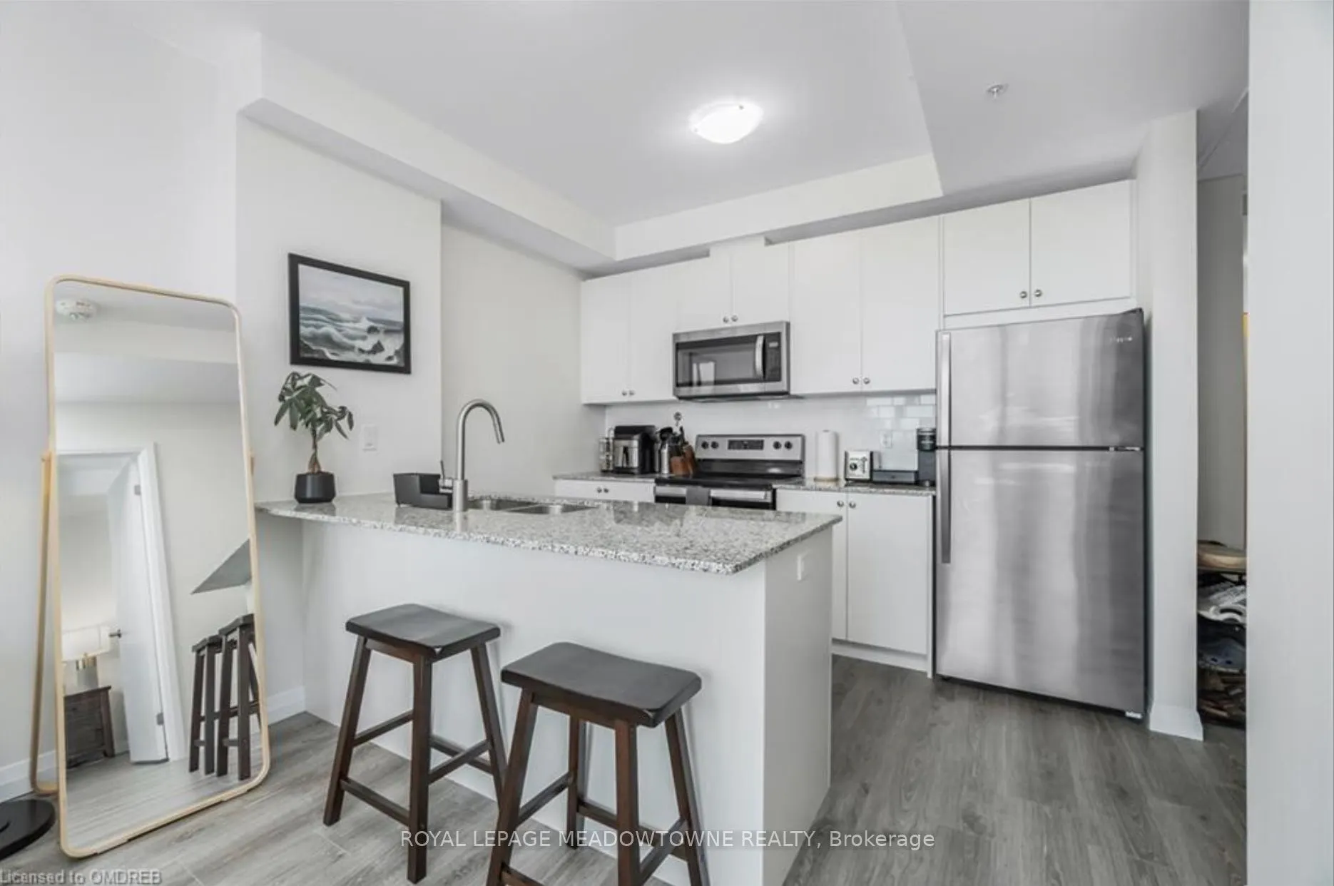 60 Charles Street W, #1206