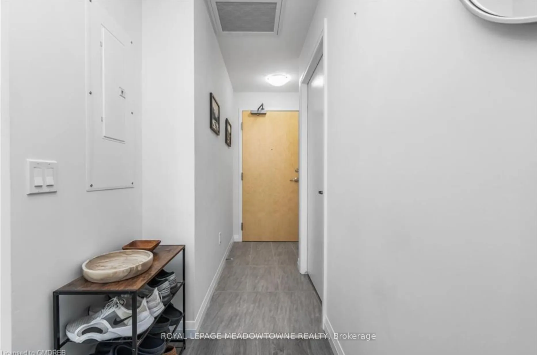 60 Charles Street W, #1206