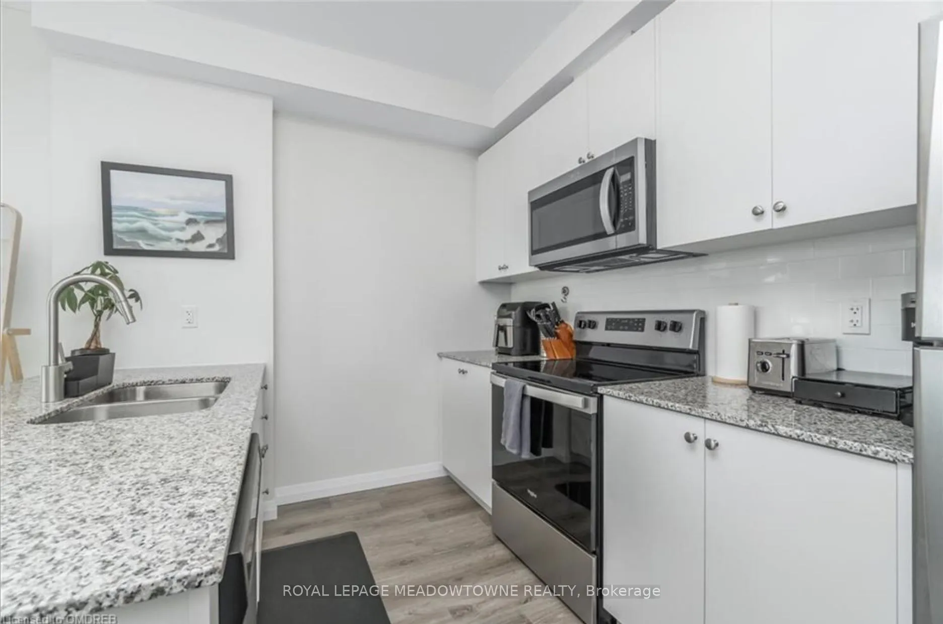 60 Charles Street W, #1206