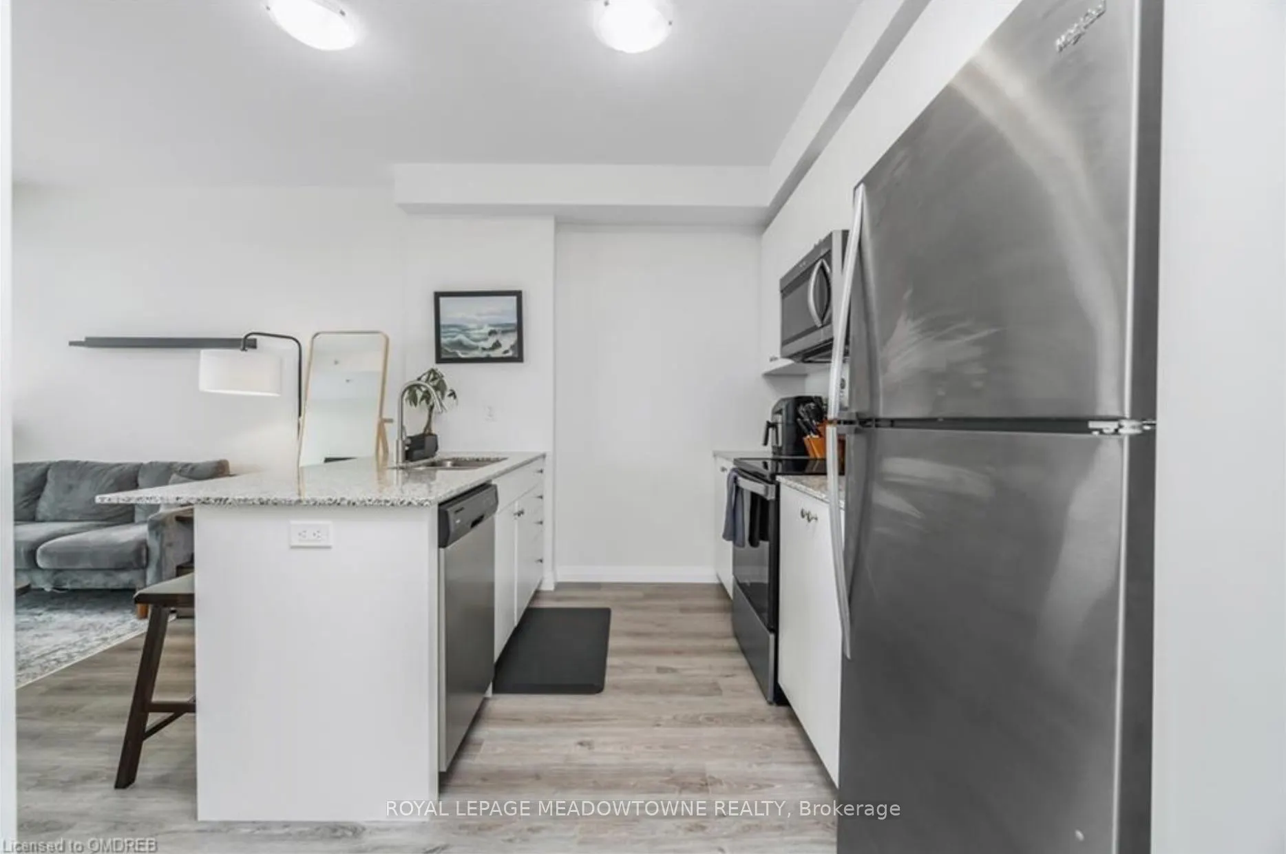 60 Charles Street W, #1206