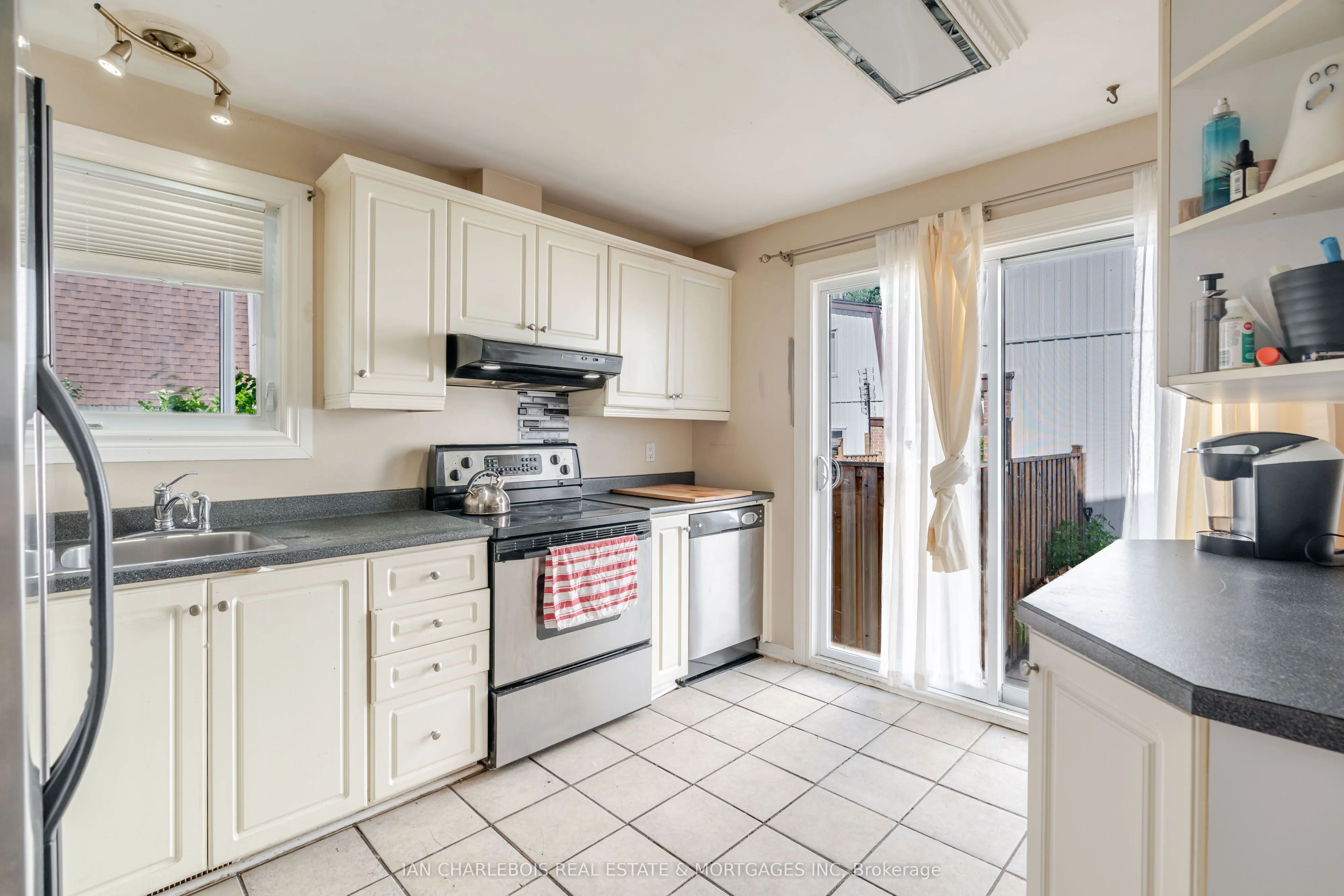 837 Eastvale Drive, #31