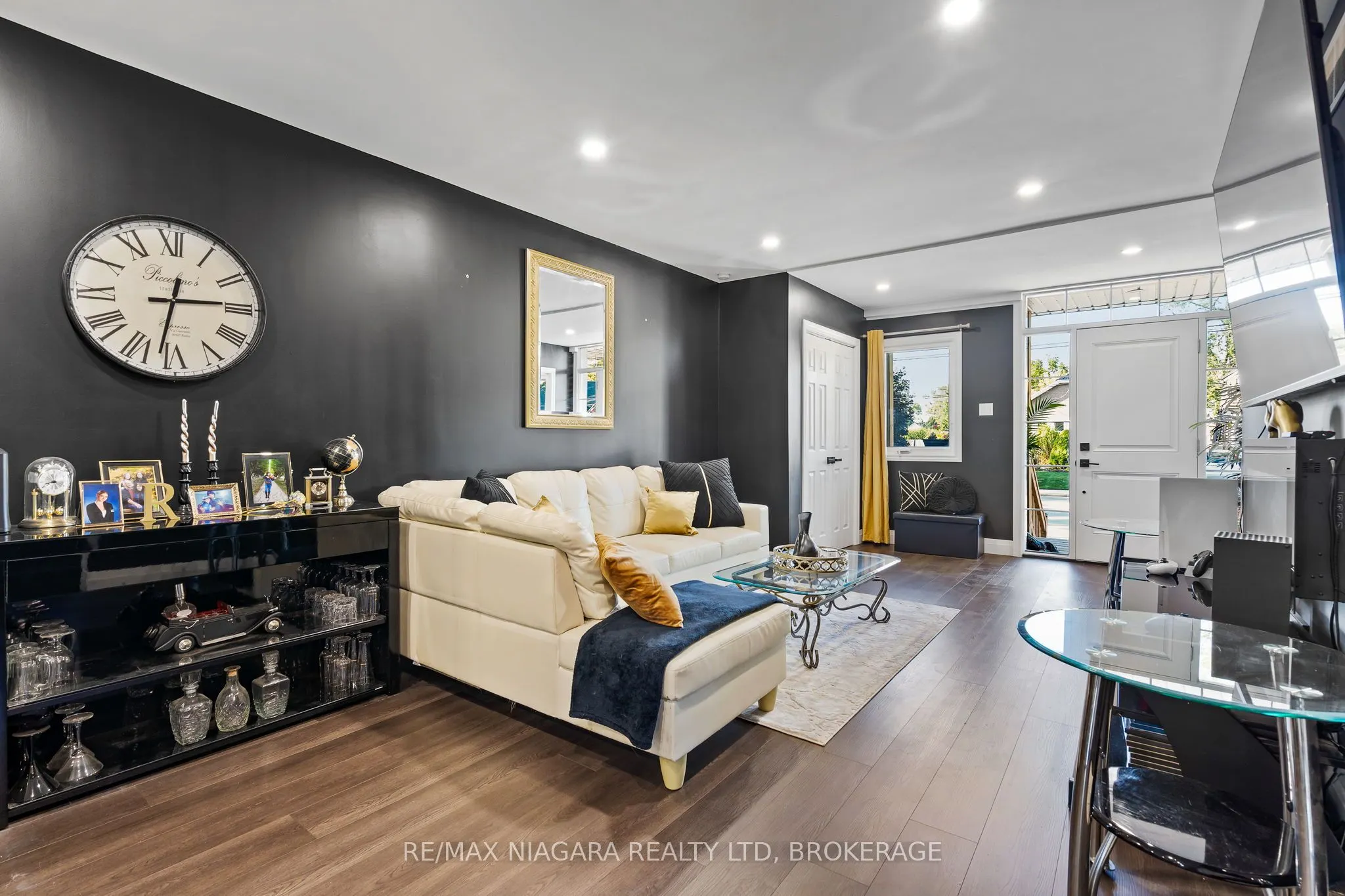 5 Cady Street