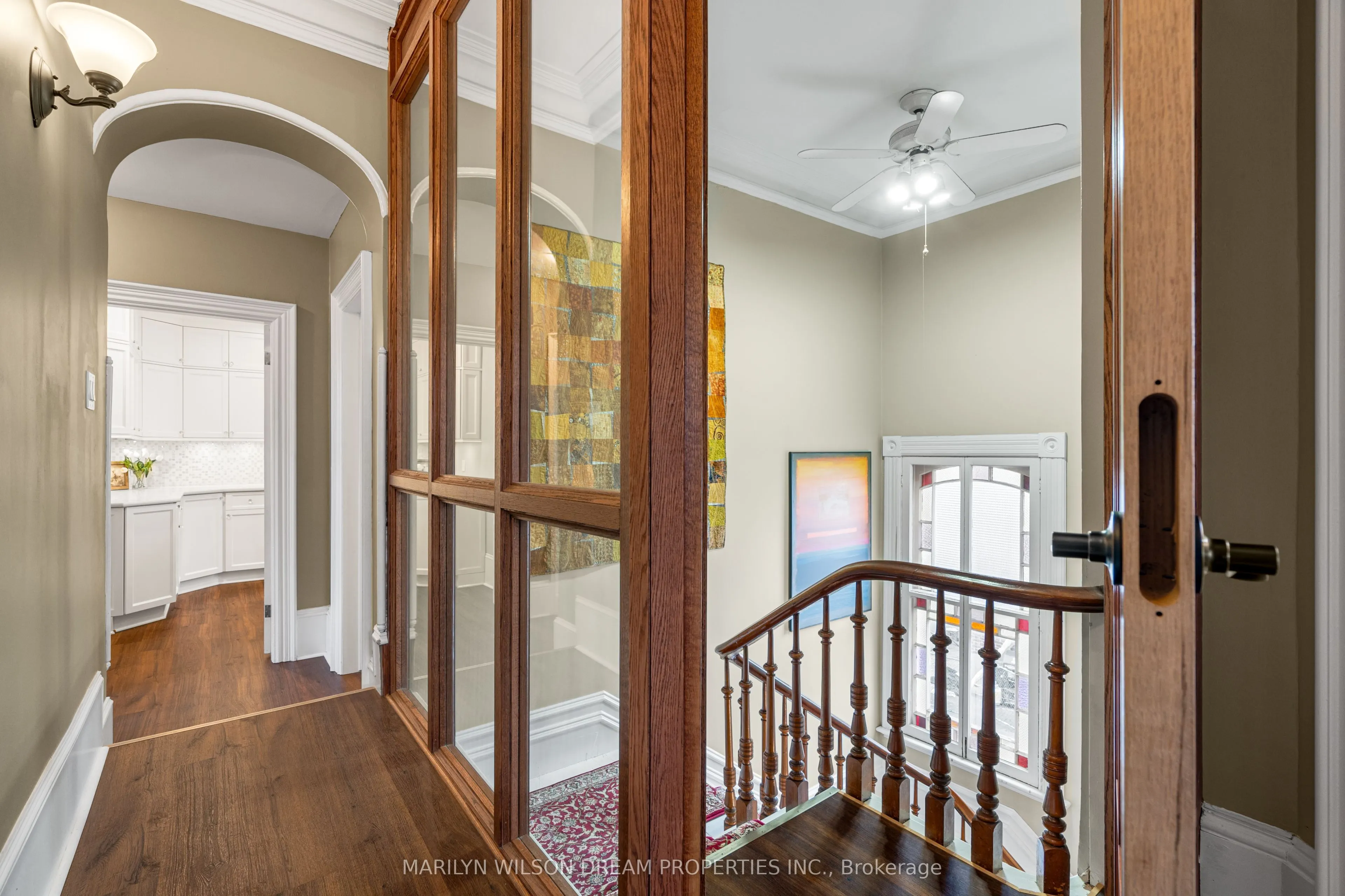 24 Lake Avenue W