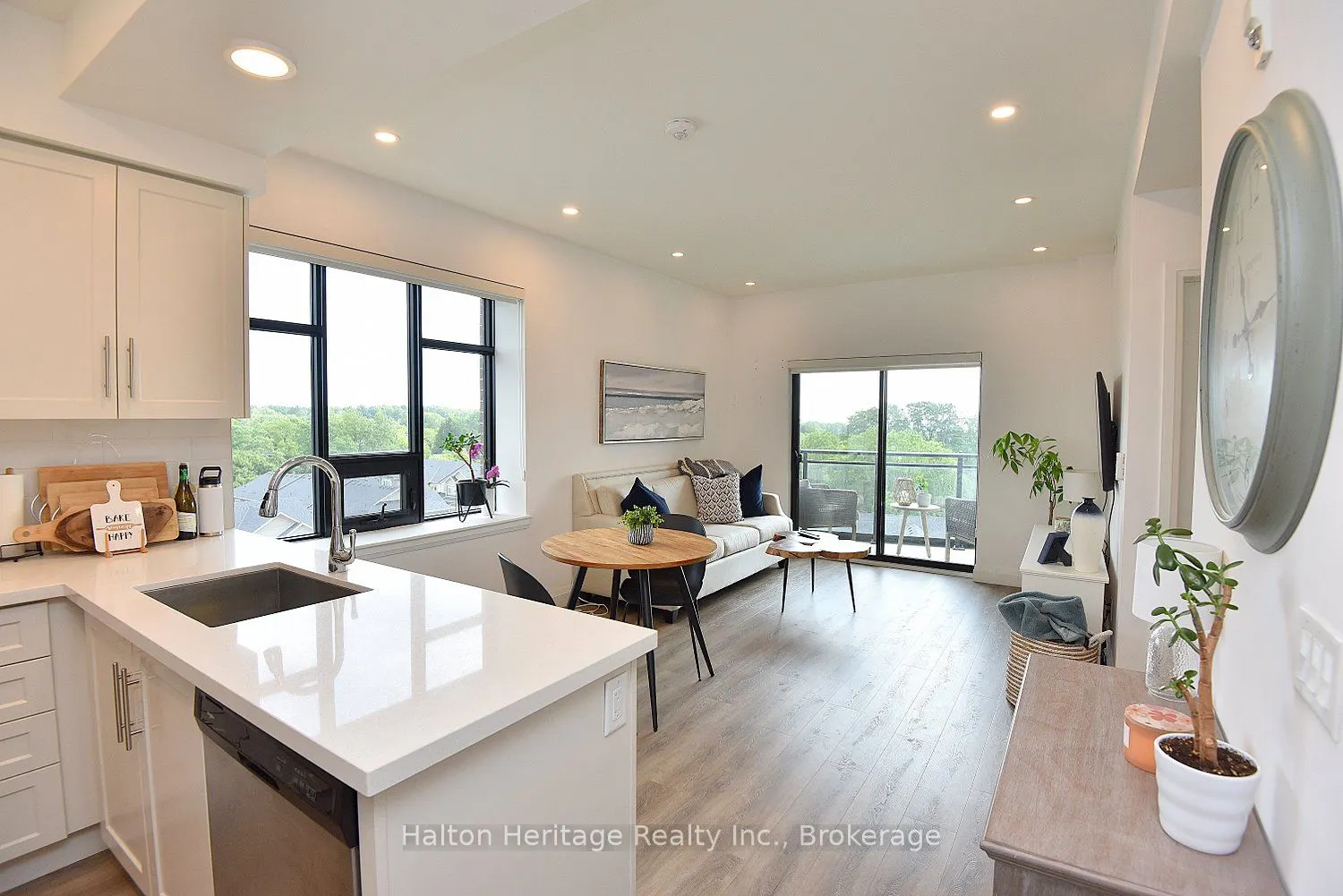 30 Hamilton Street S, #510