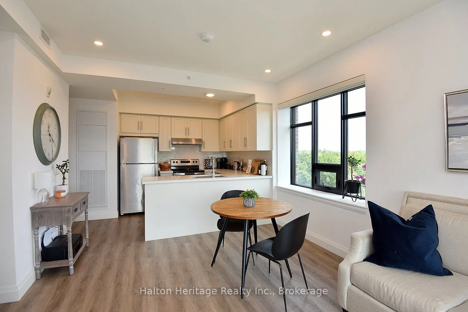 30 Hamilton Street S, #510