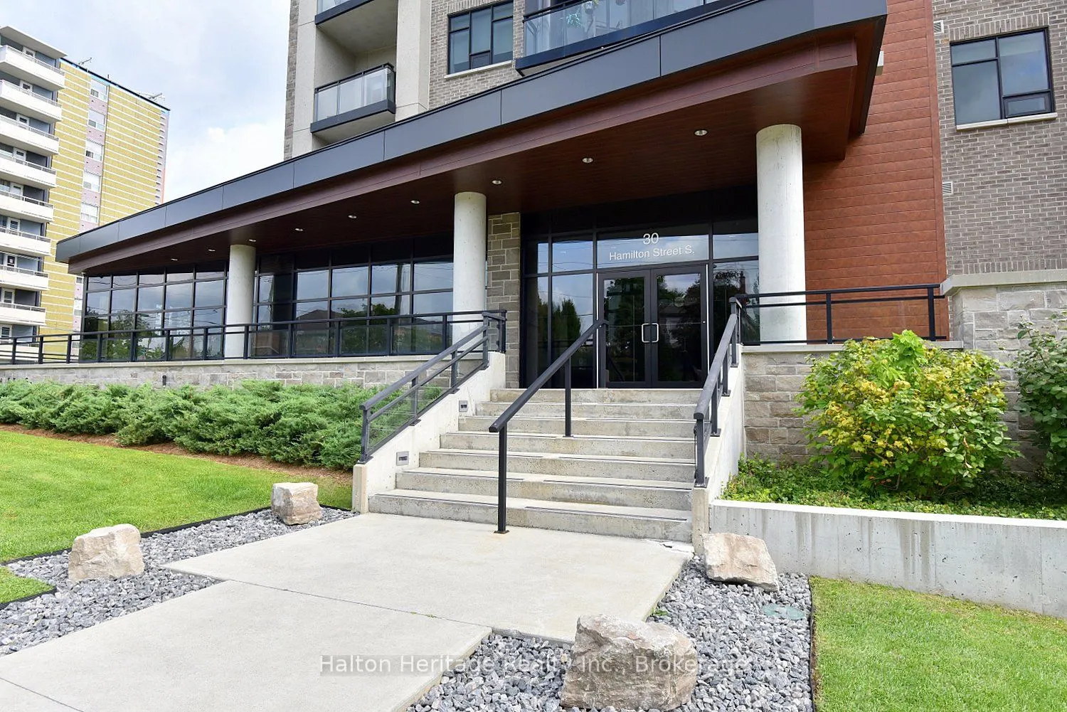 30 Hamilton Street S, #510