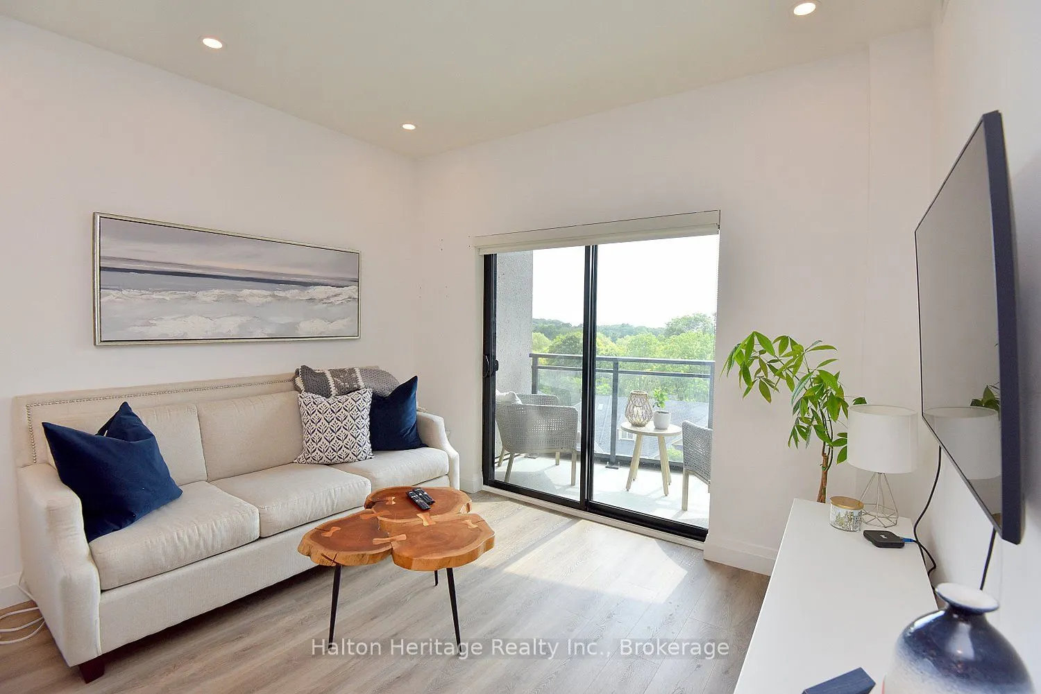 30 Hamilton Street S, #510