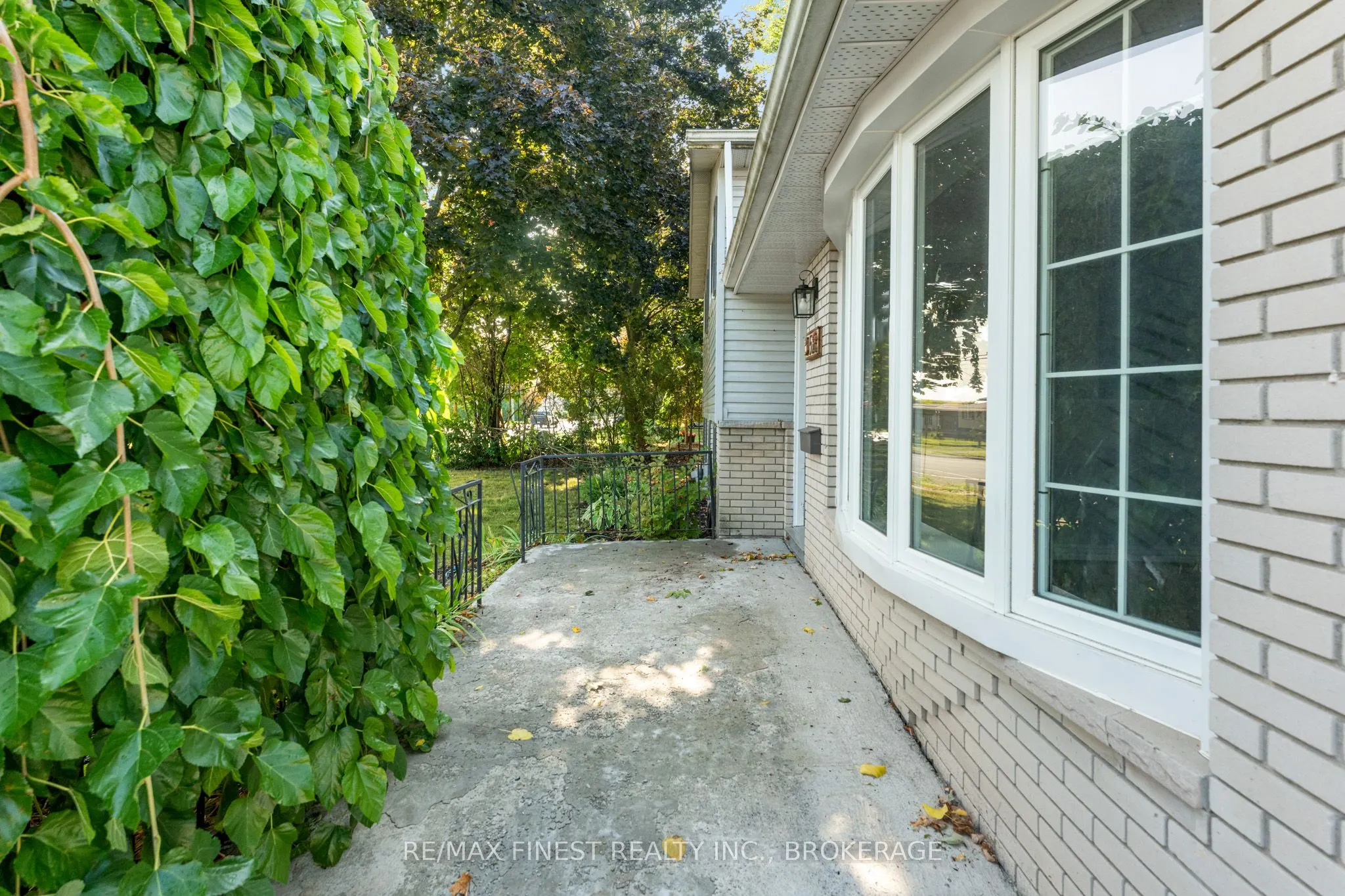52 Windsor Drive