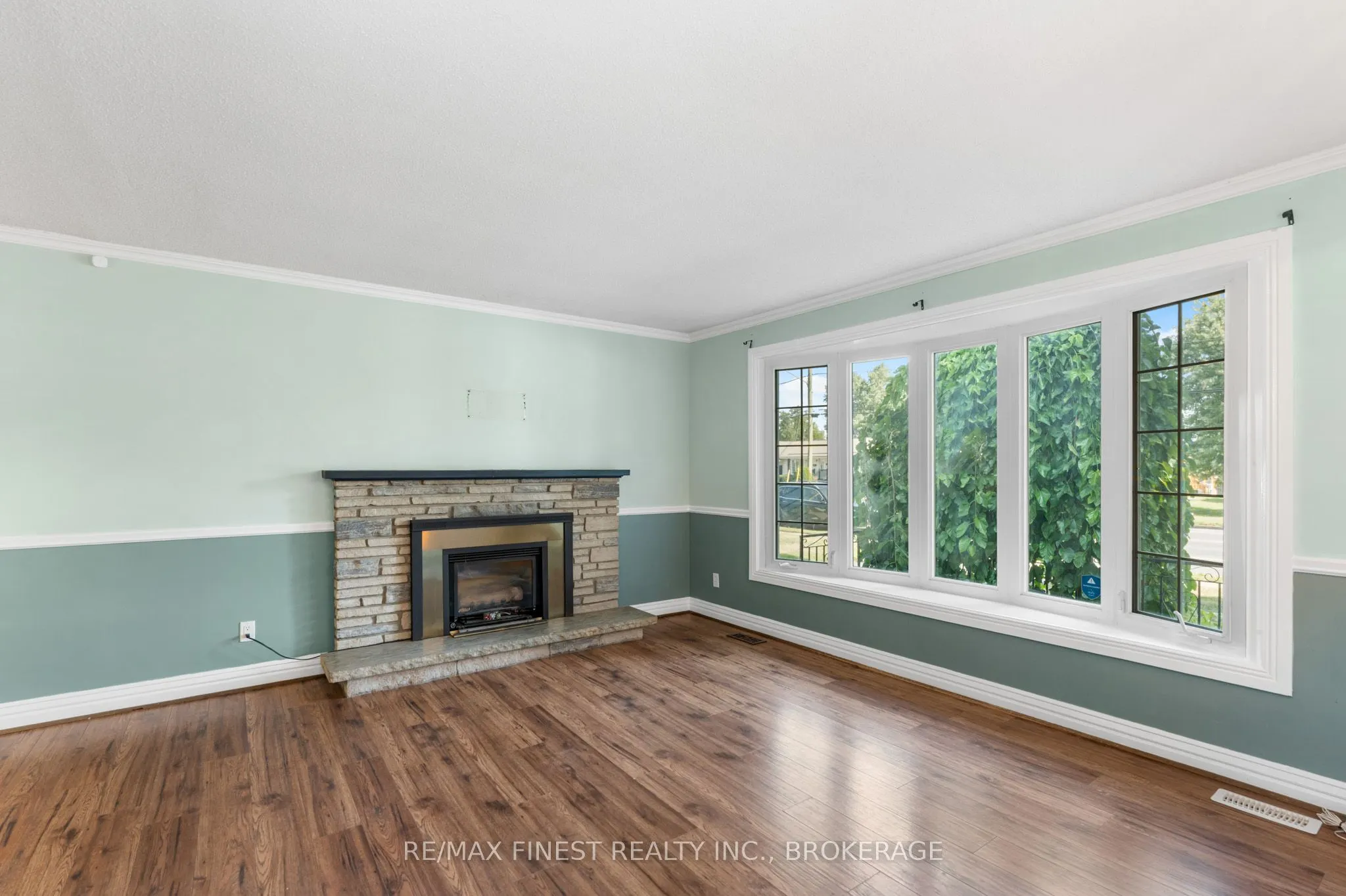 52 Windsor Drive
