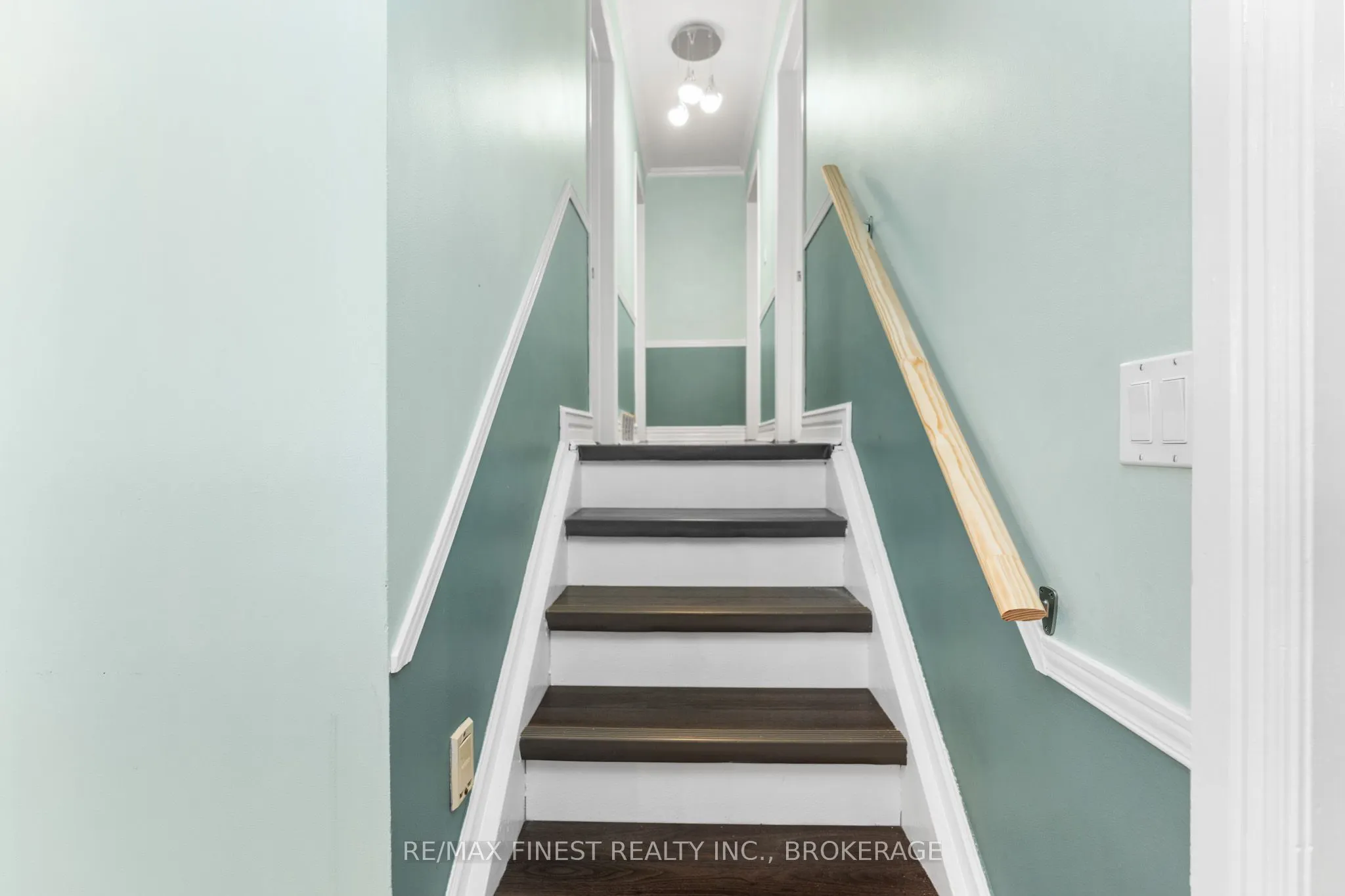 52 Windsor Drive