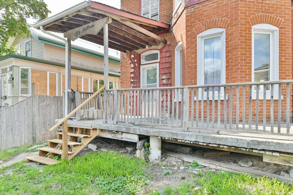 34 Hillside Street