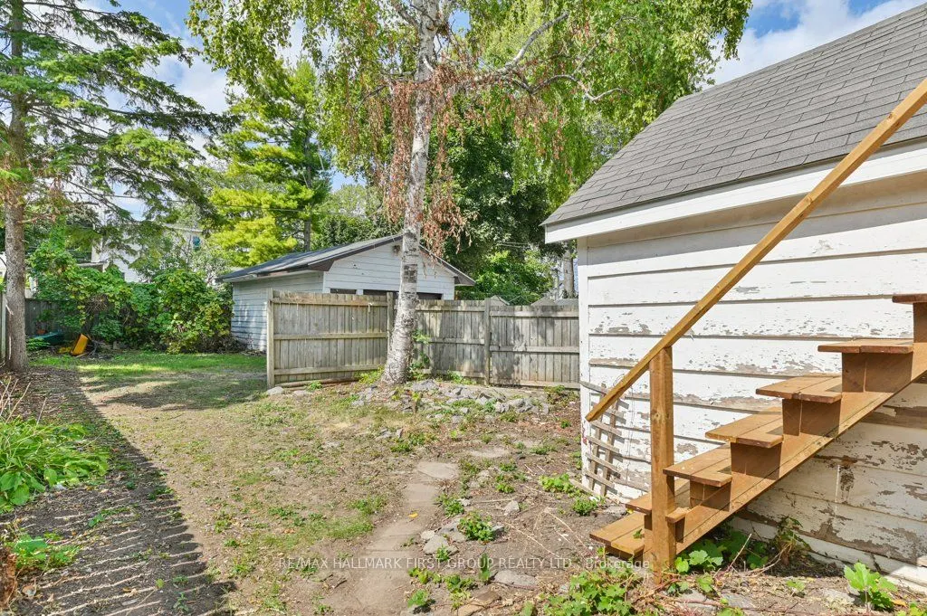 34 Hillside Street