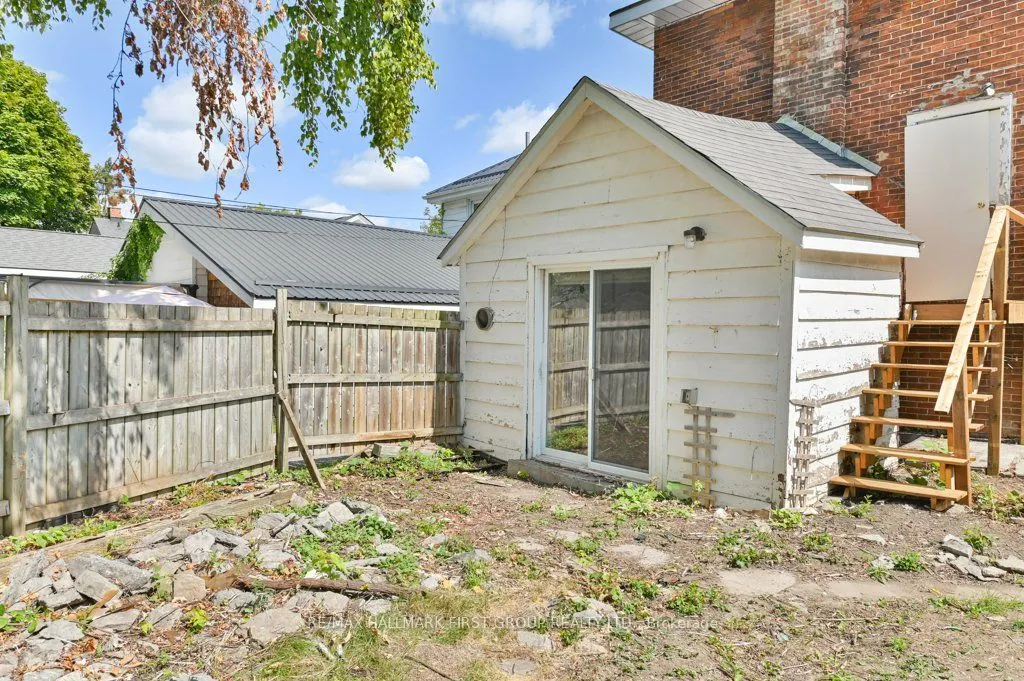 34 Hillside Street