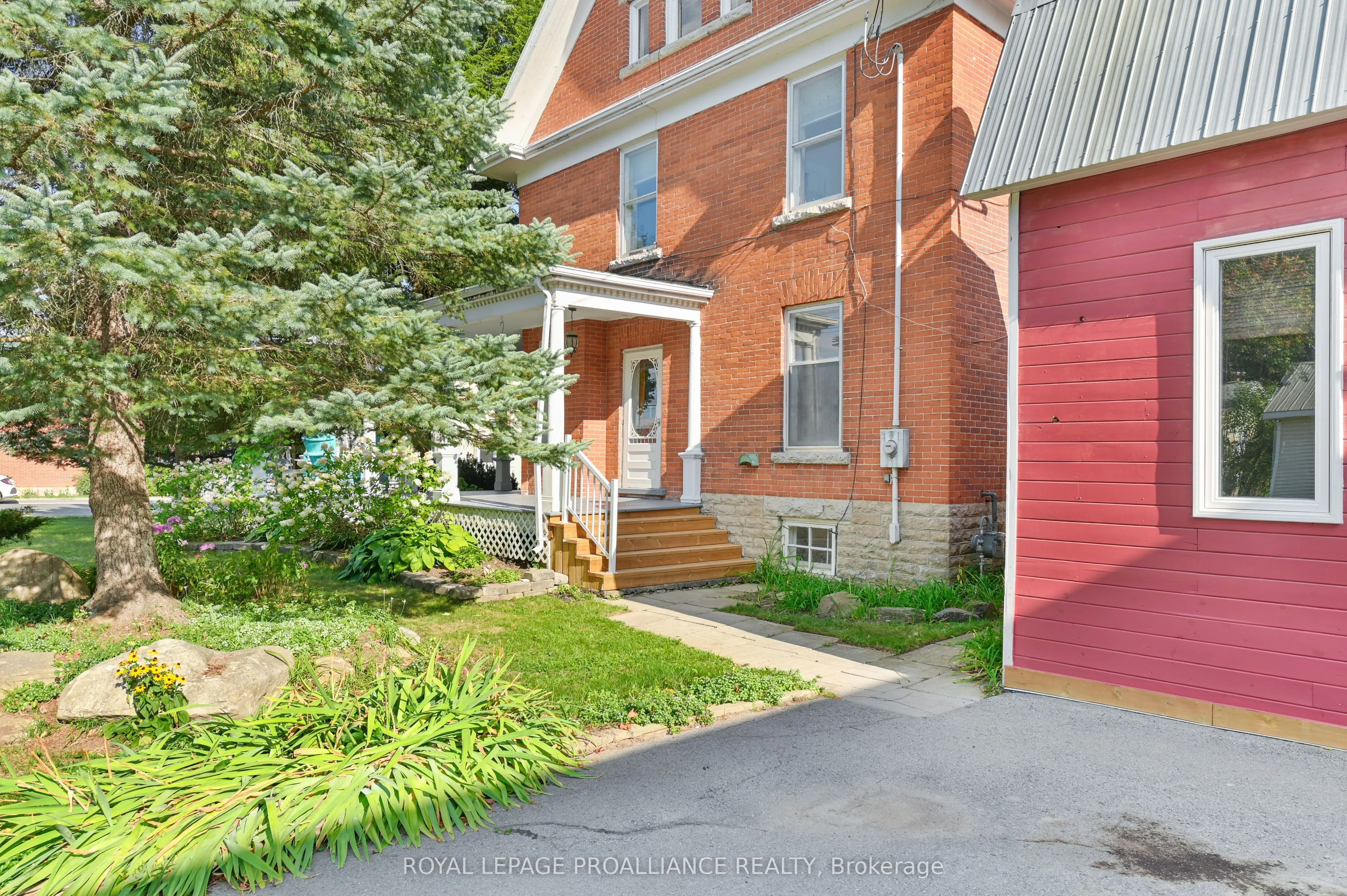 262 Metcalf Street
