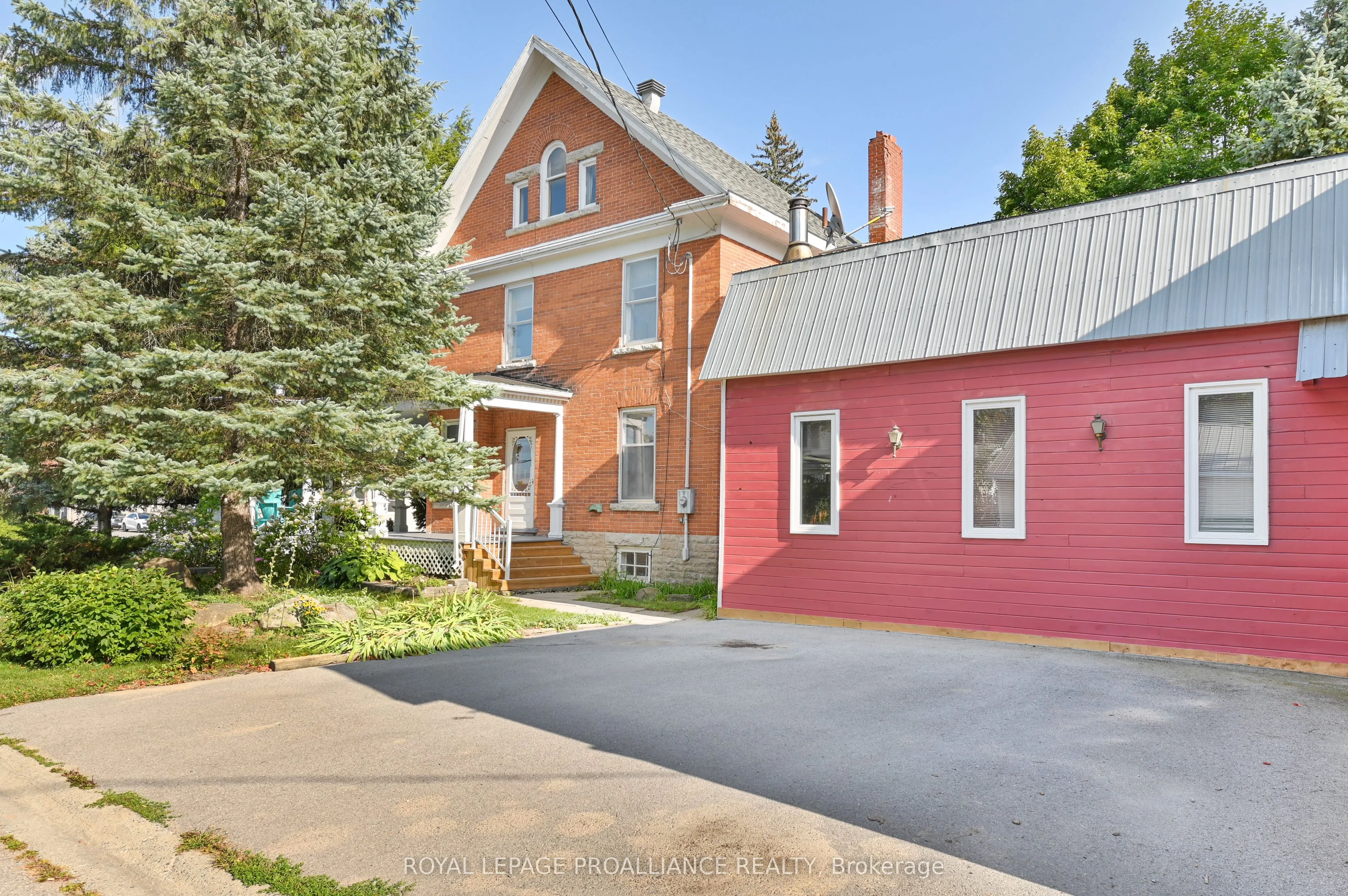 262 Metcalf Street