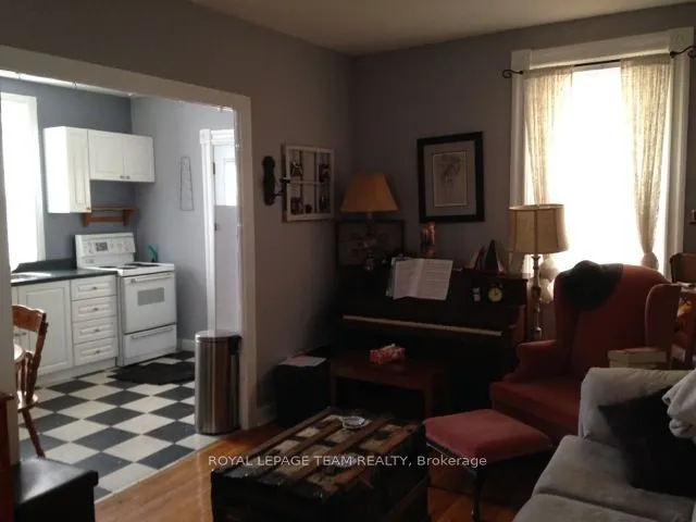 62 Laurel Street