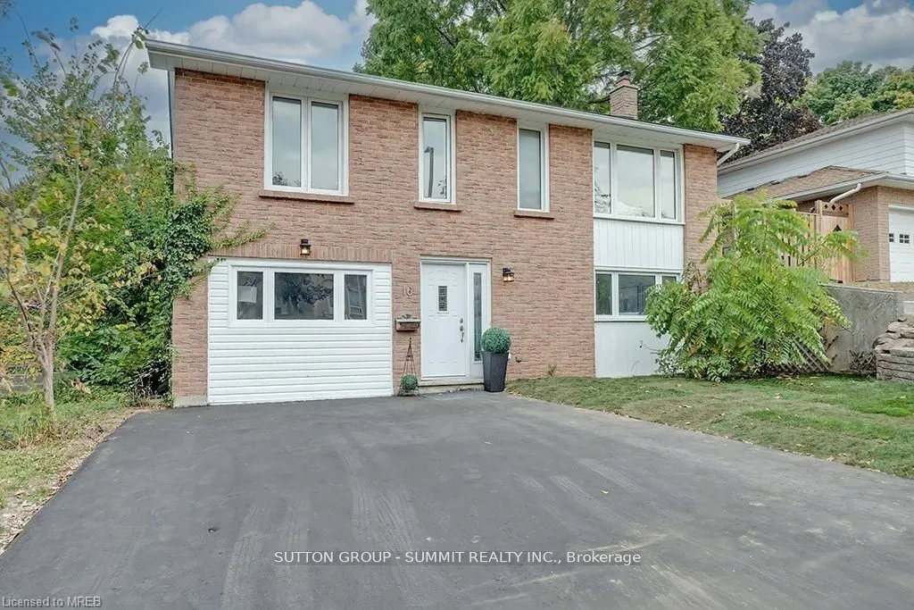 16 Upper Canada Drive, #Main