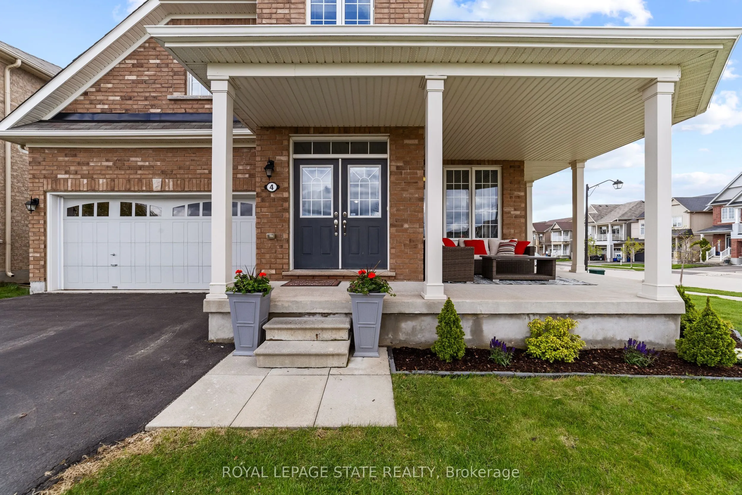 4 Tinlin Drive