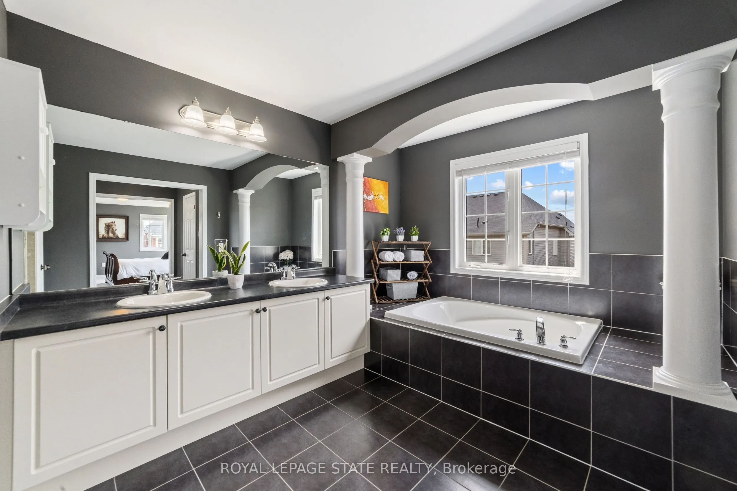 4 Tinlin Drive