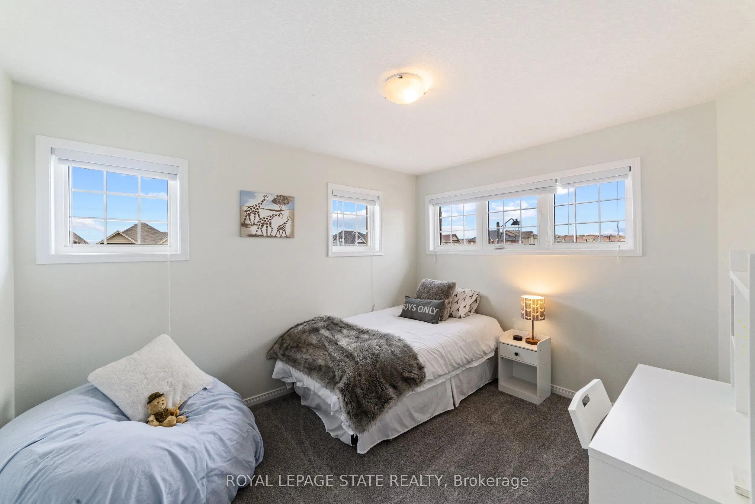 4 Tinlin Drive