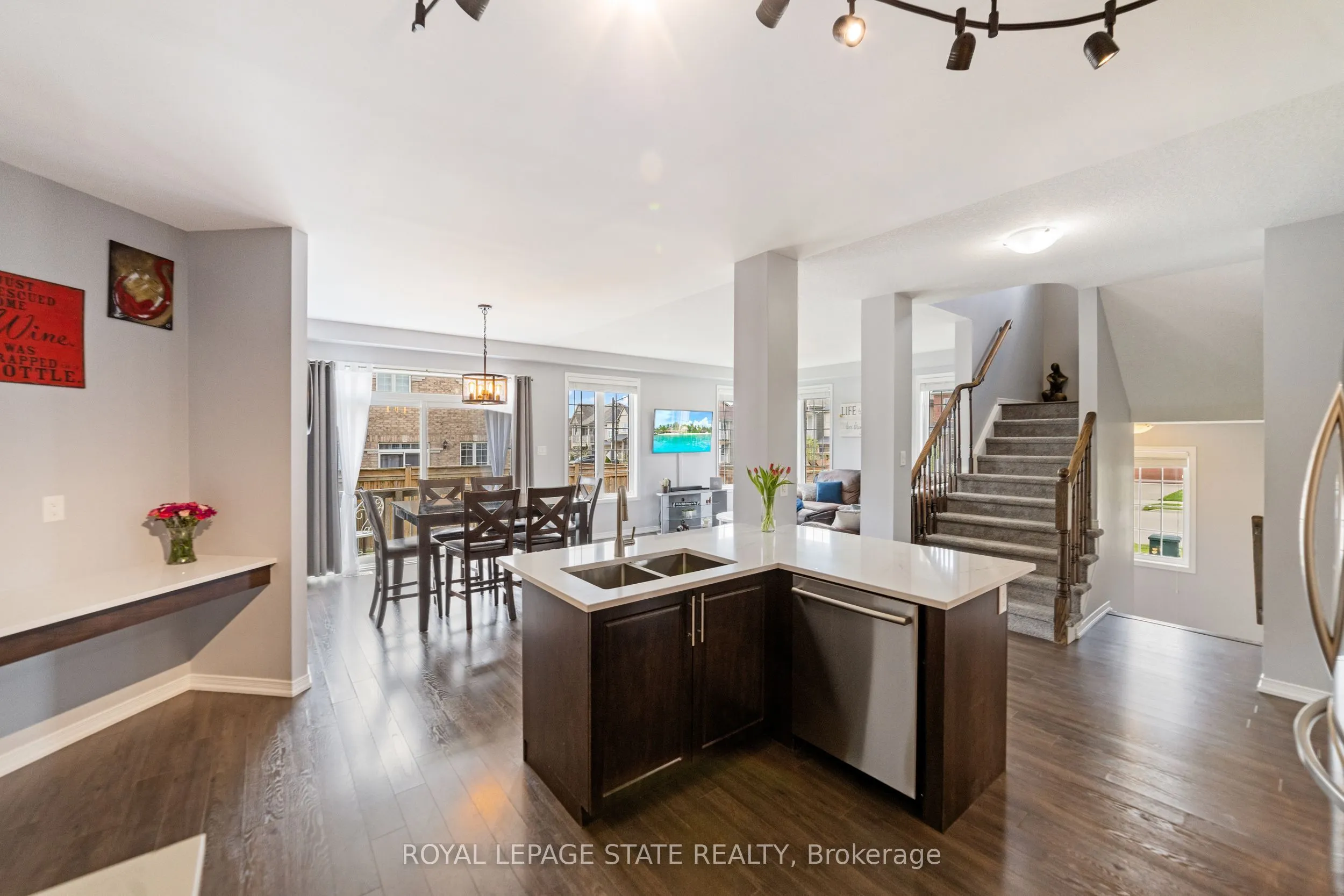 4 Tinlin Drive