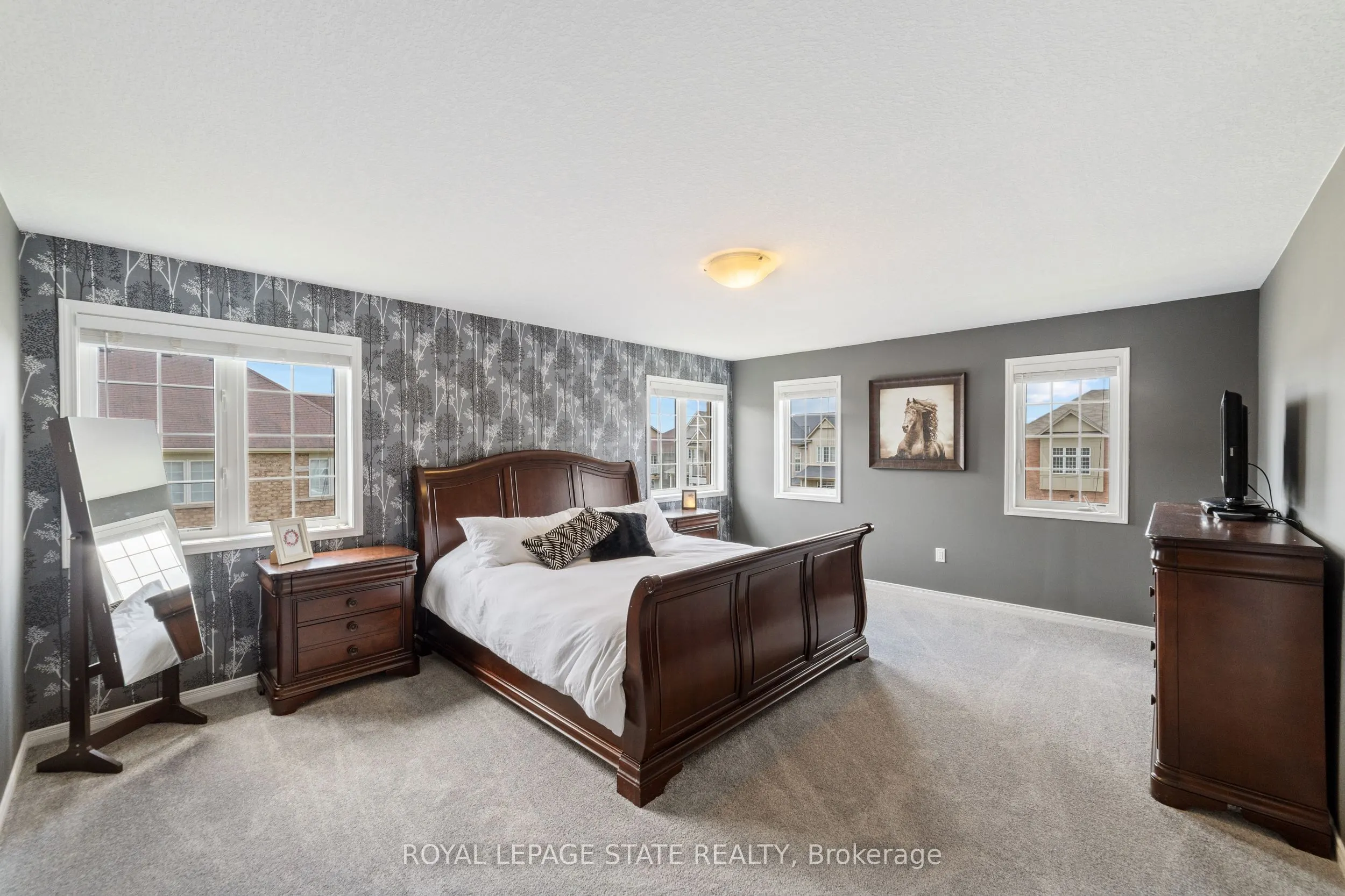 4 Tinlin Drive