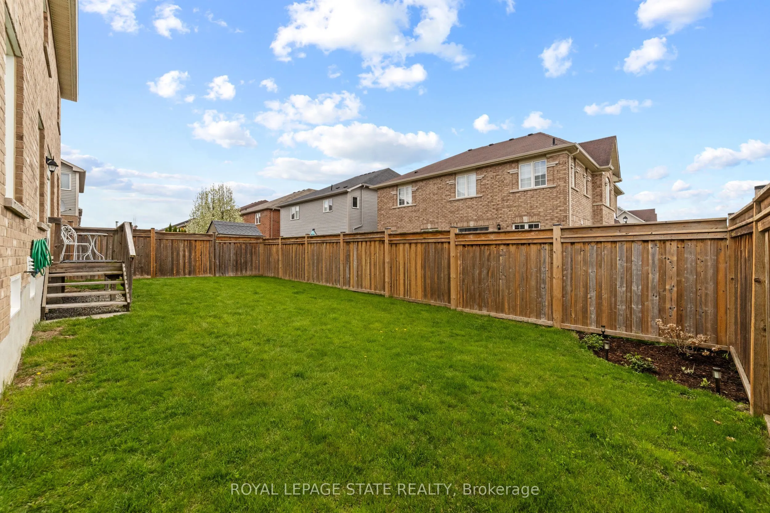 4 Tinlin Drive
