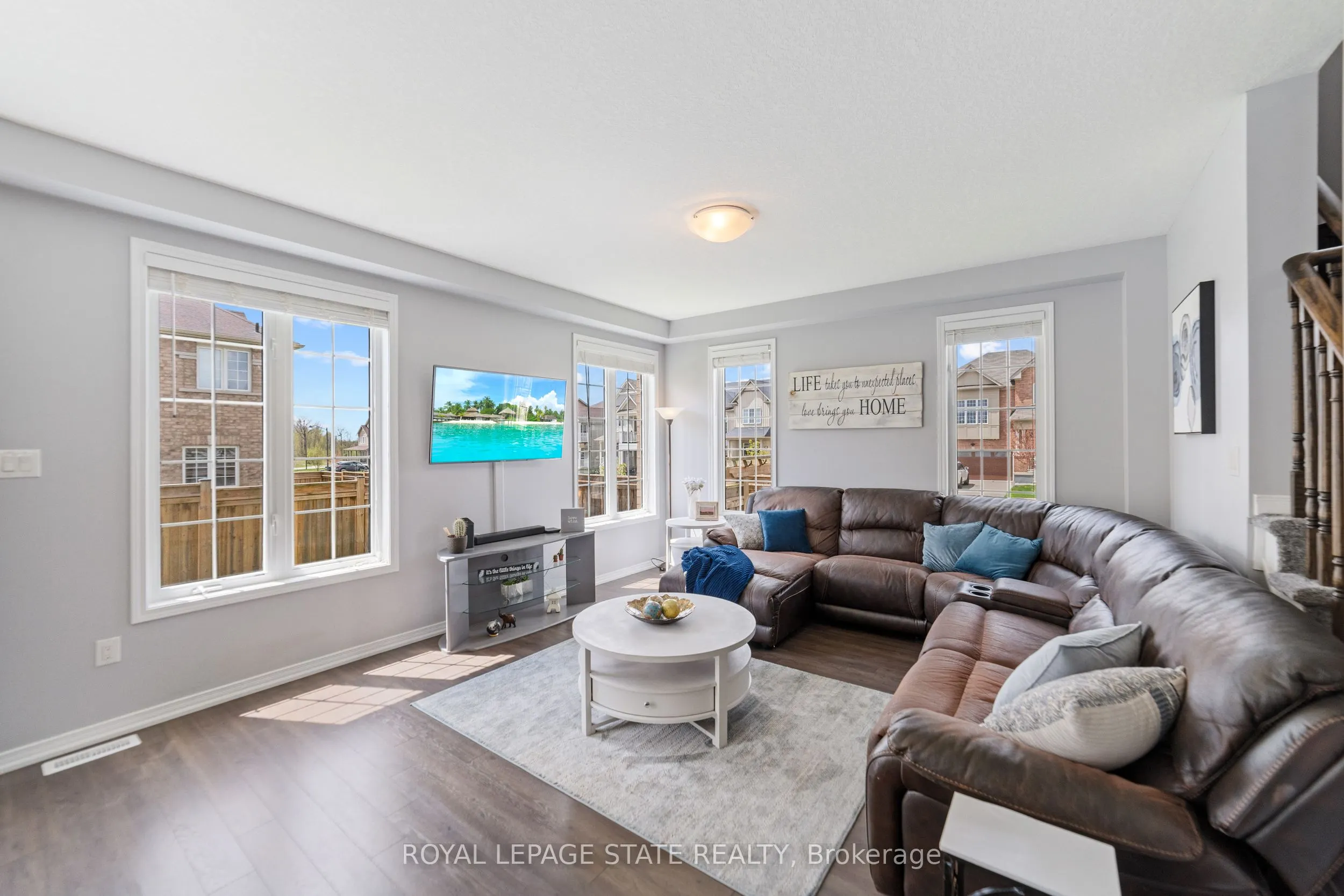 4 Tinlin Drive