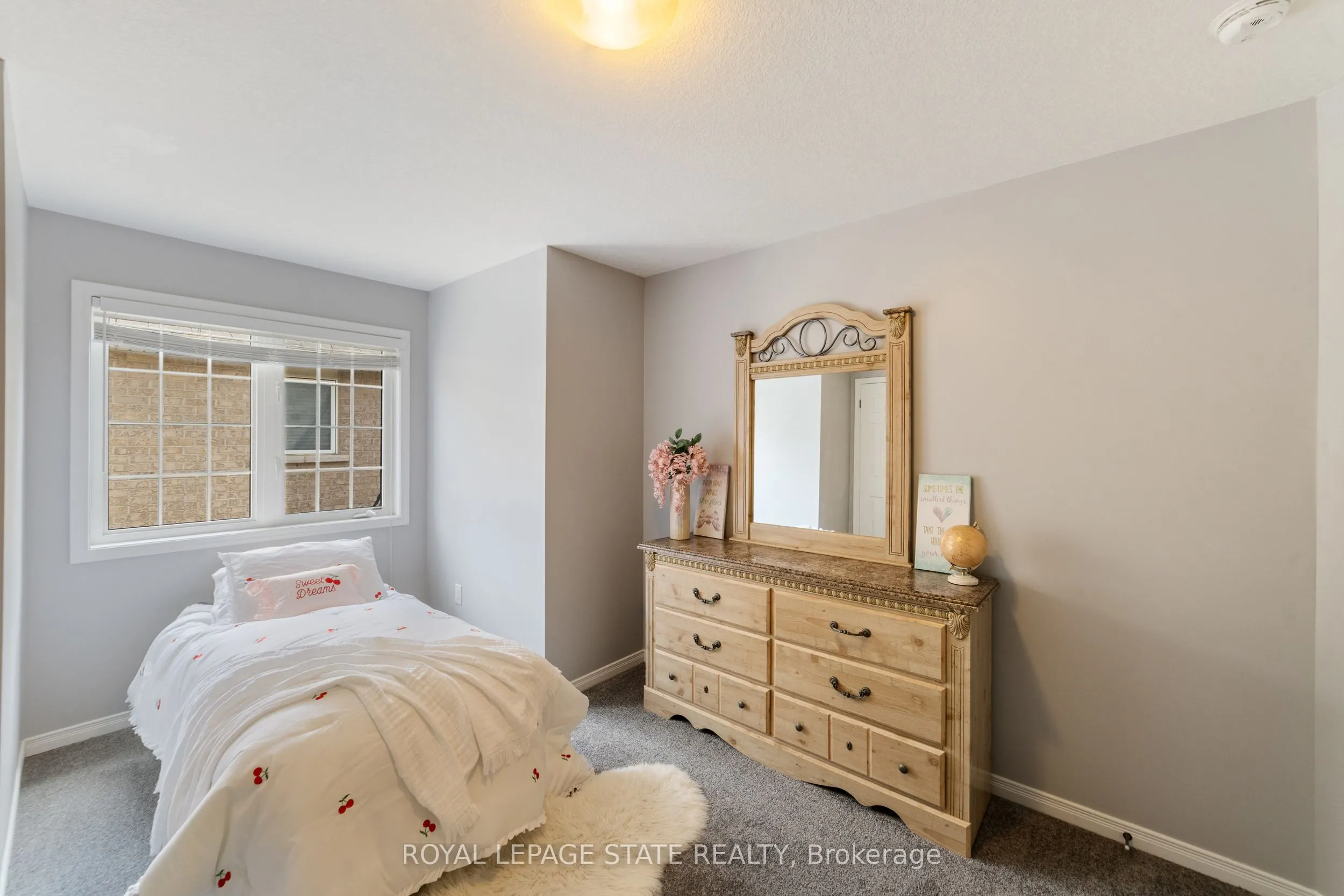 4 Tinlin Drive