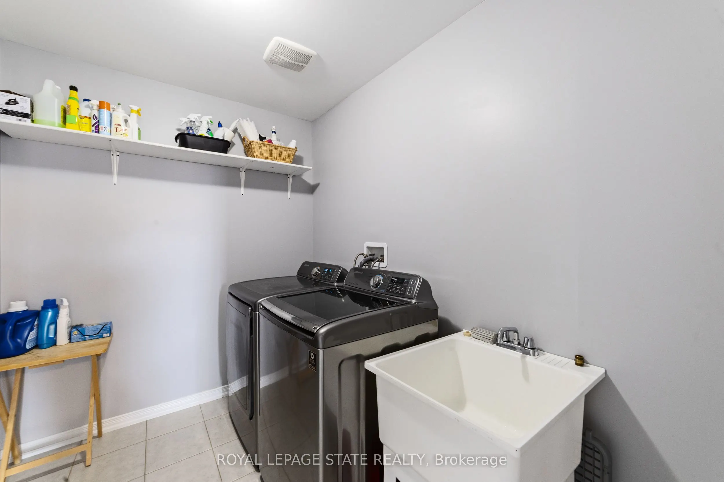 4 Tinlin Drive