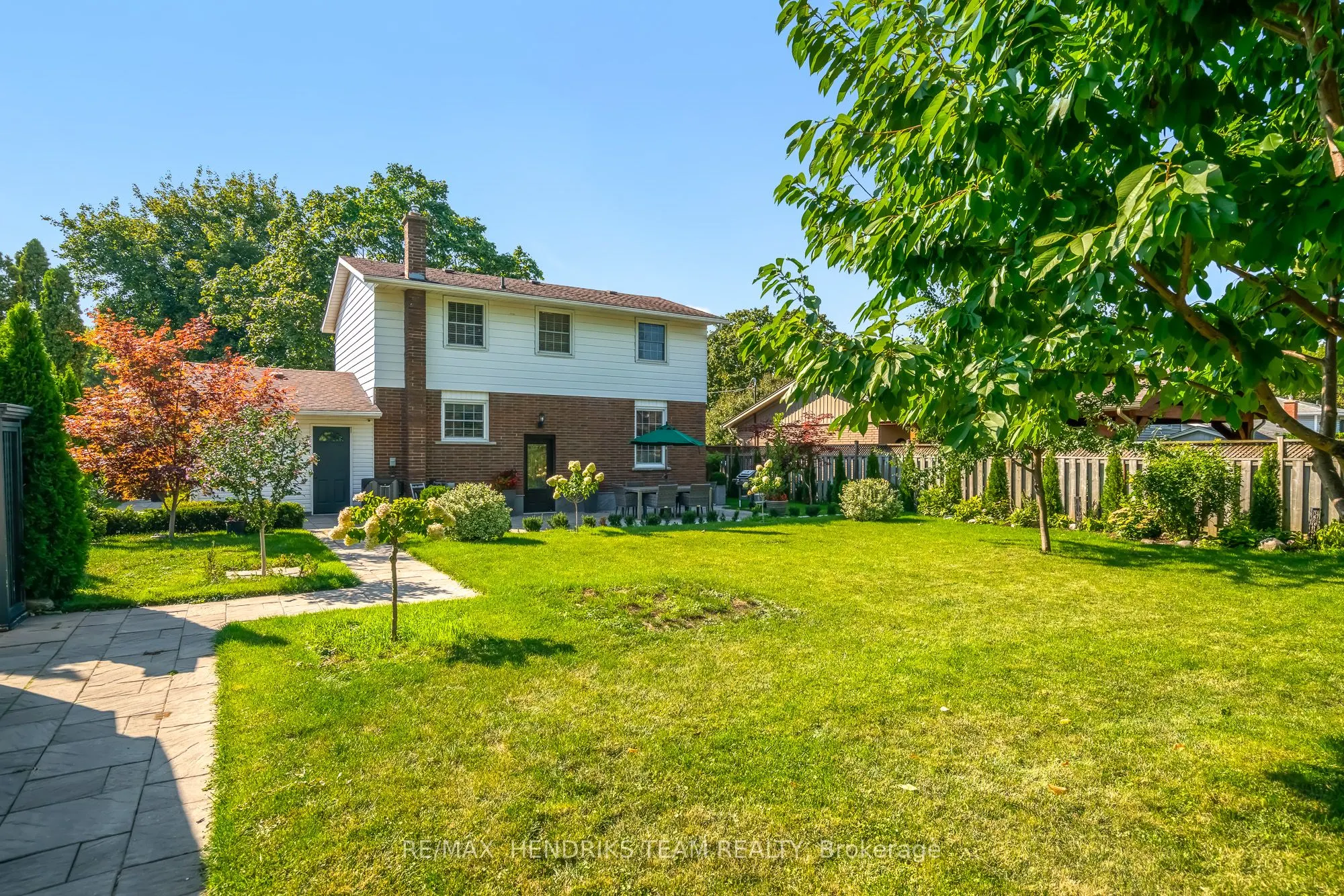 4 Upper Canada Drive