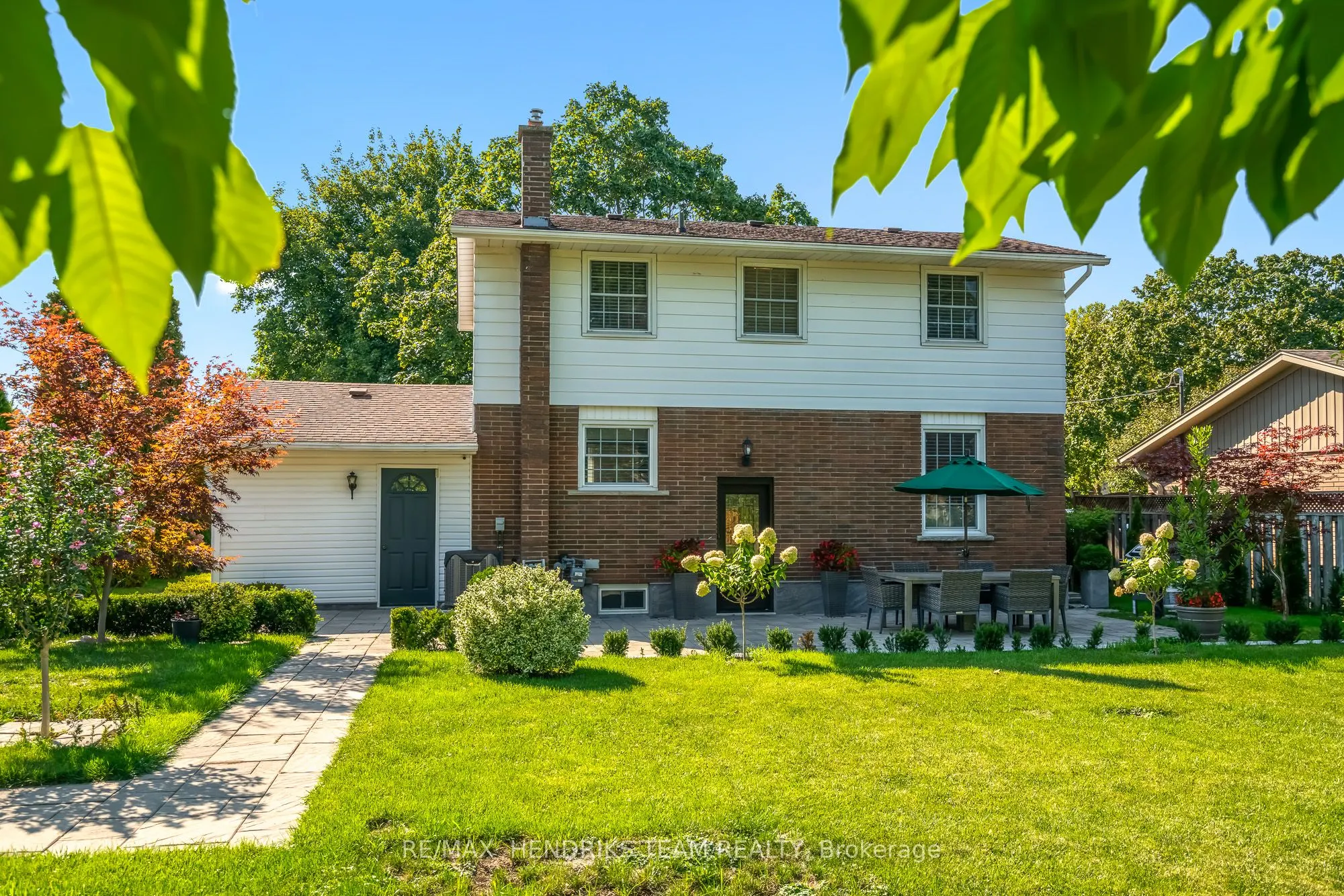 4 Upper Canada Drive