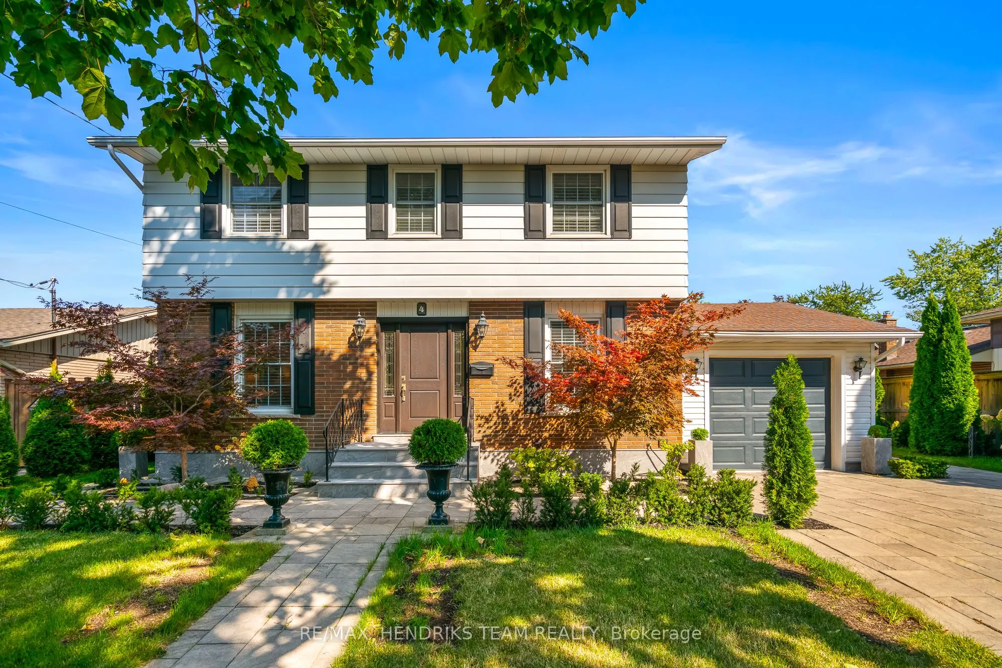4 Upper Canada Drive