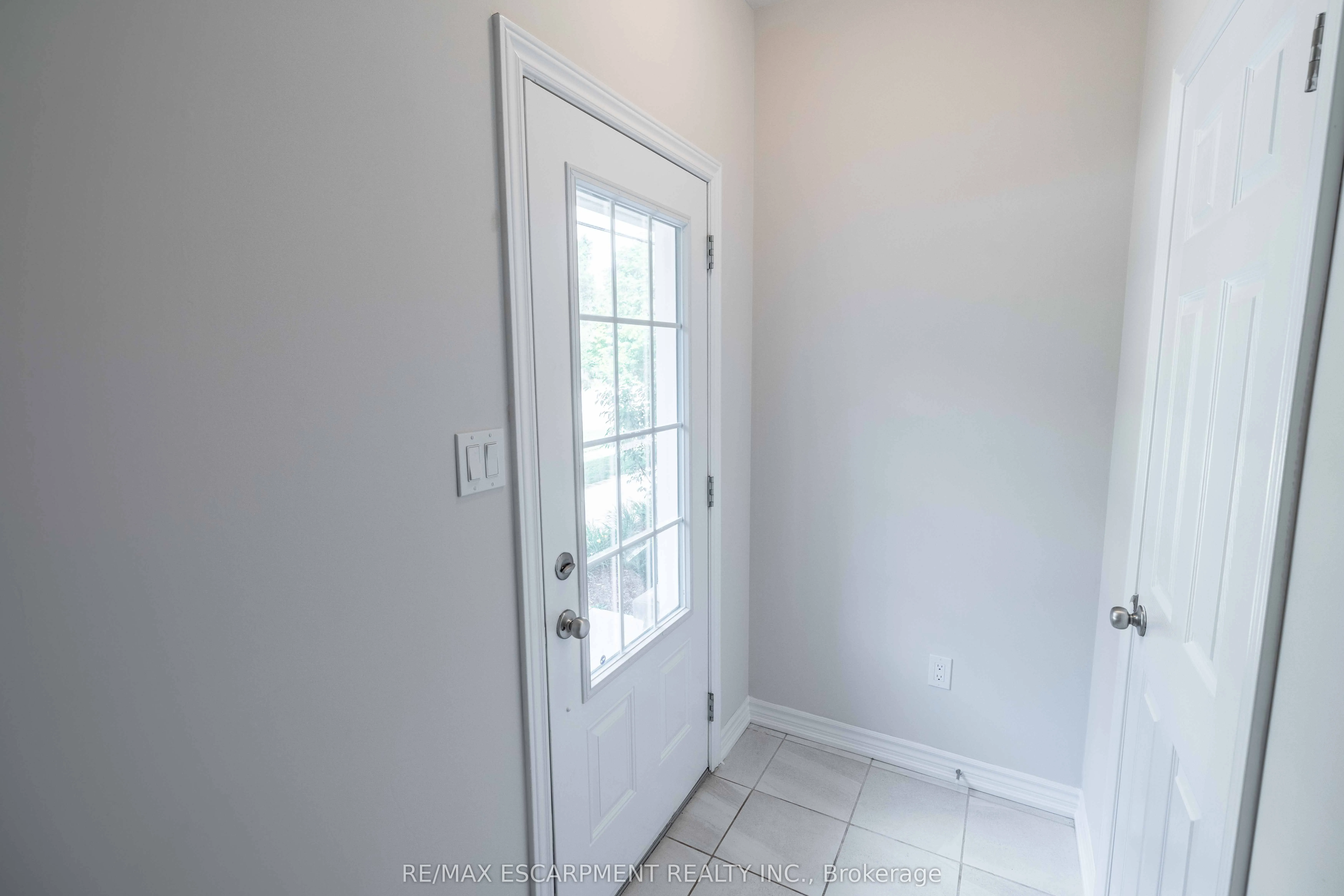 677 Park Road, #7