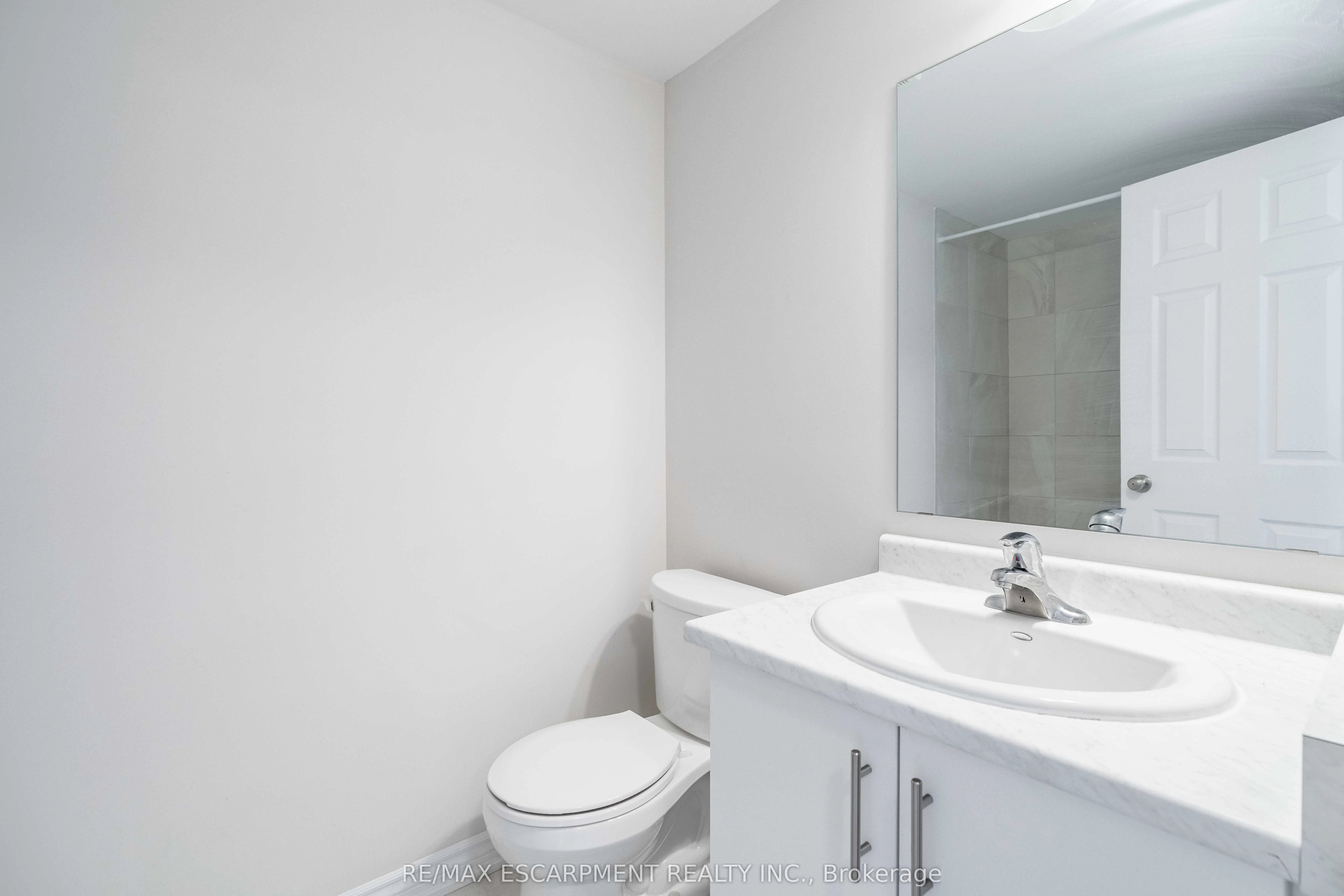 677 Park Road, #7